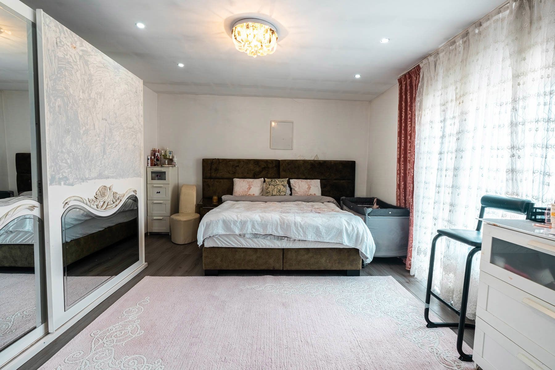 Comfortabele ruime gezinswoning met strategische ligging foto 26