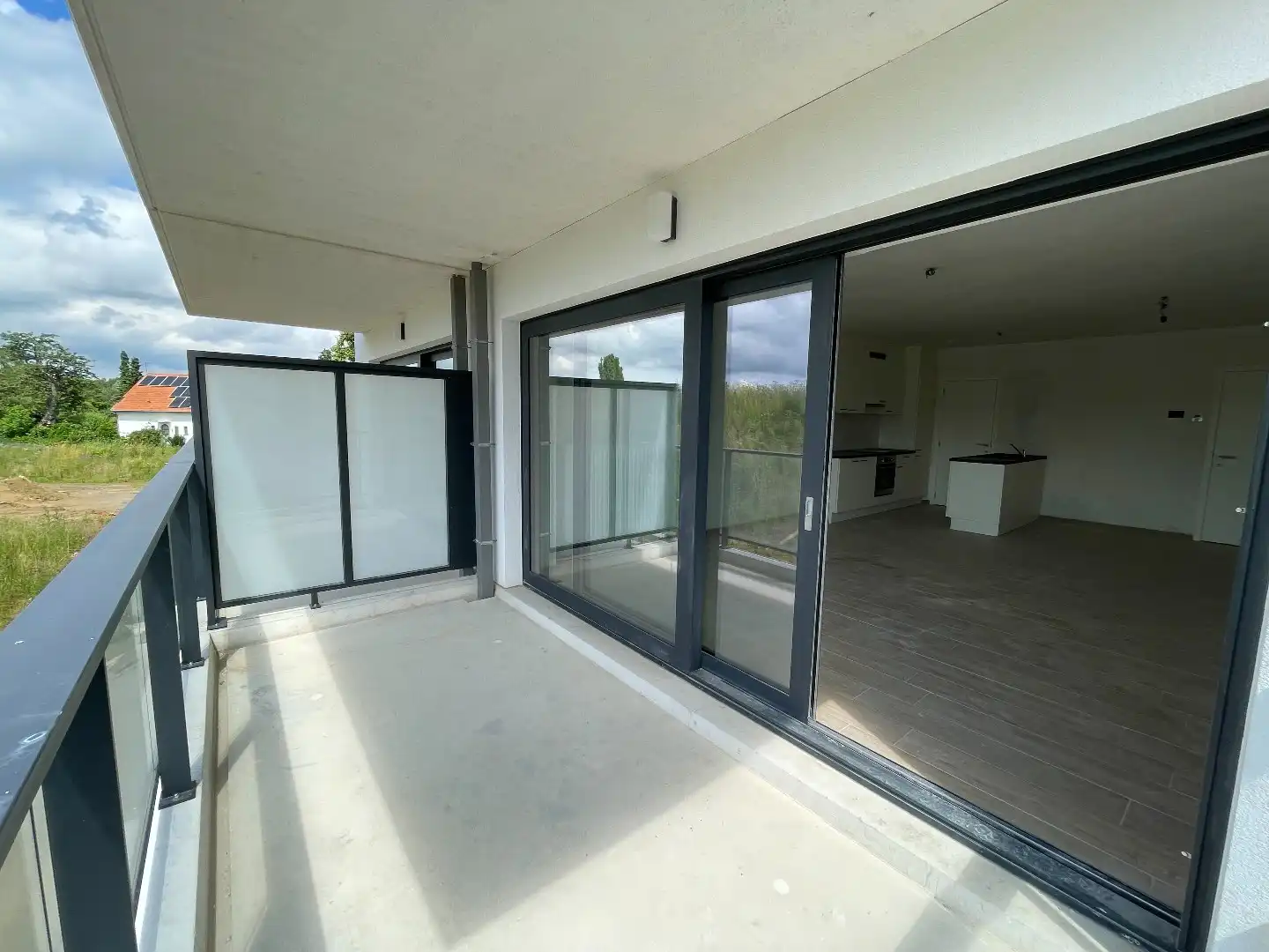 Modern appartement met twee slaapkamer + parkeerplaats  foto 6