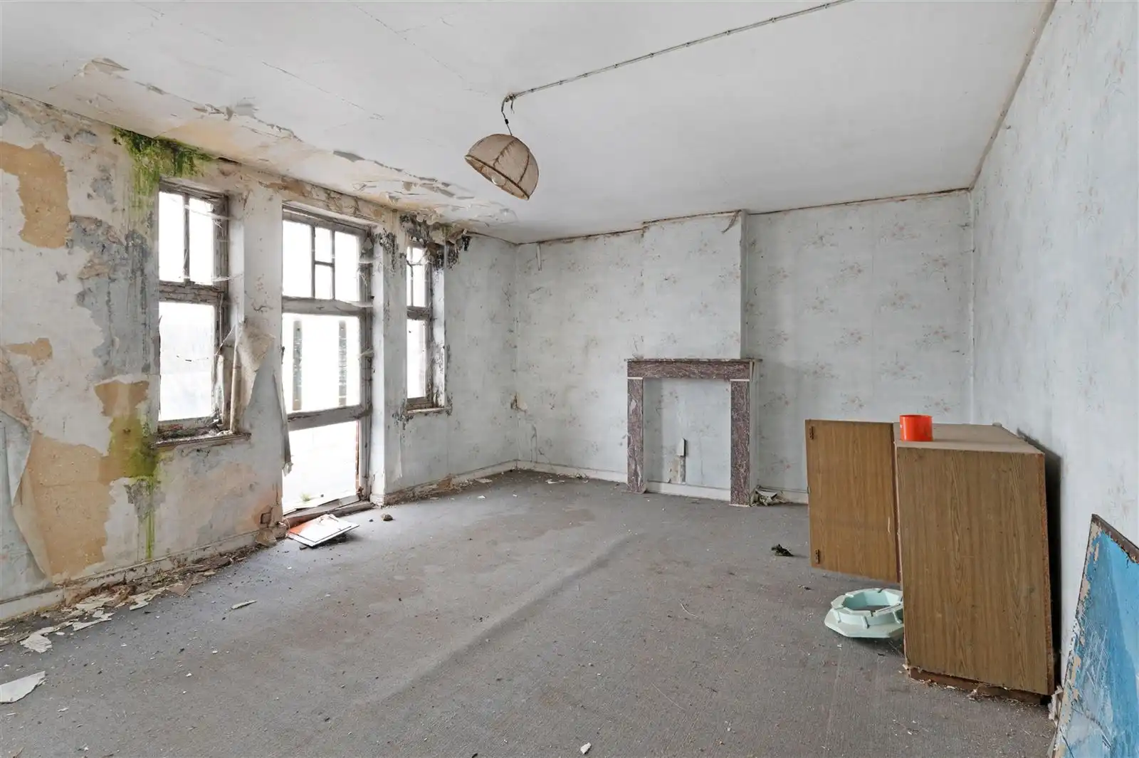 Te renoveren (of afbraak) 3 gevelwoning met tuin op 5are10 foto 5