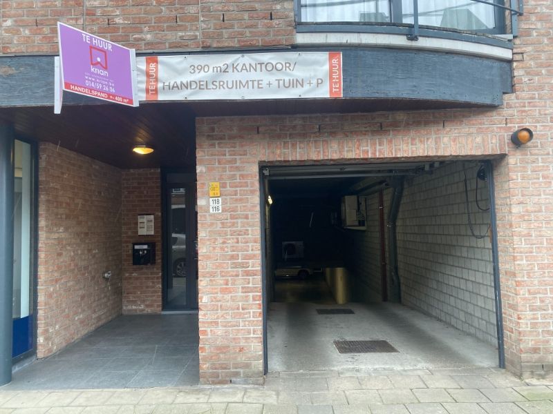 Ondergrondse parkeerplaatsen  (nr 8 en nr 9) centrum Geel foto 2