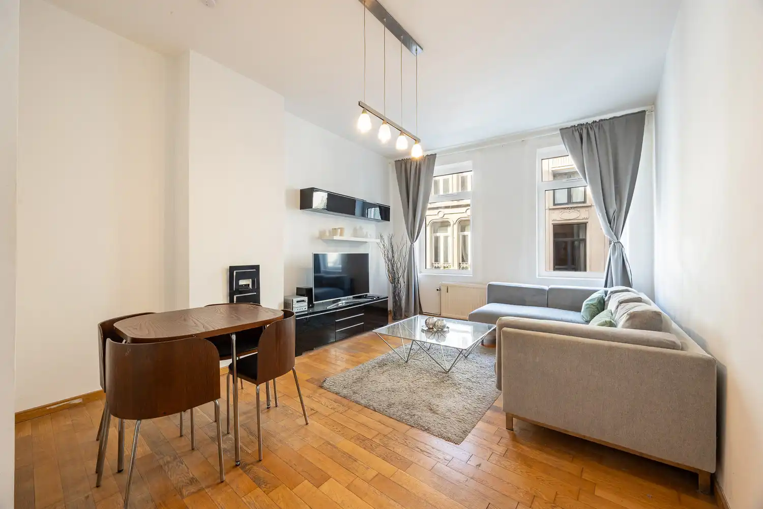 Instapklaar 1-slpkamerappartement op toplocatie in centrum Antwerpen foto 3