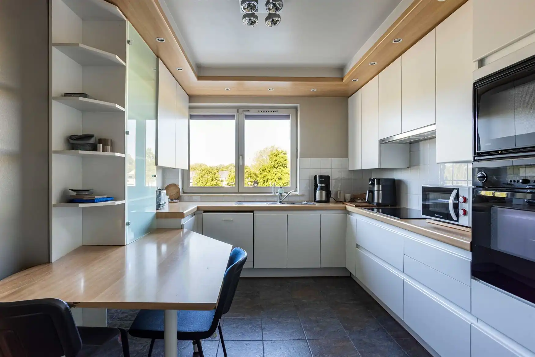 Ruim energiezuinig appartement met prachtig Leiezicht in Deinze foto 11