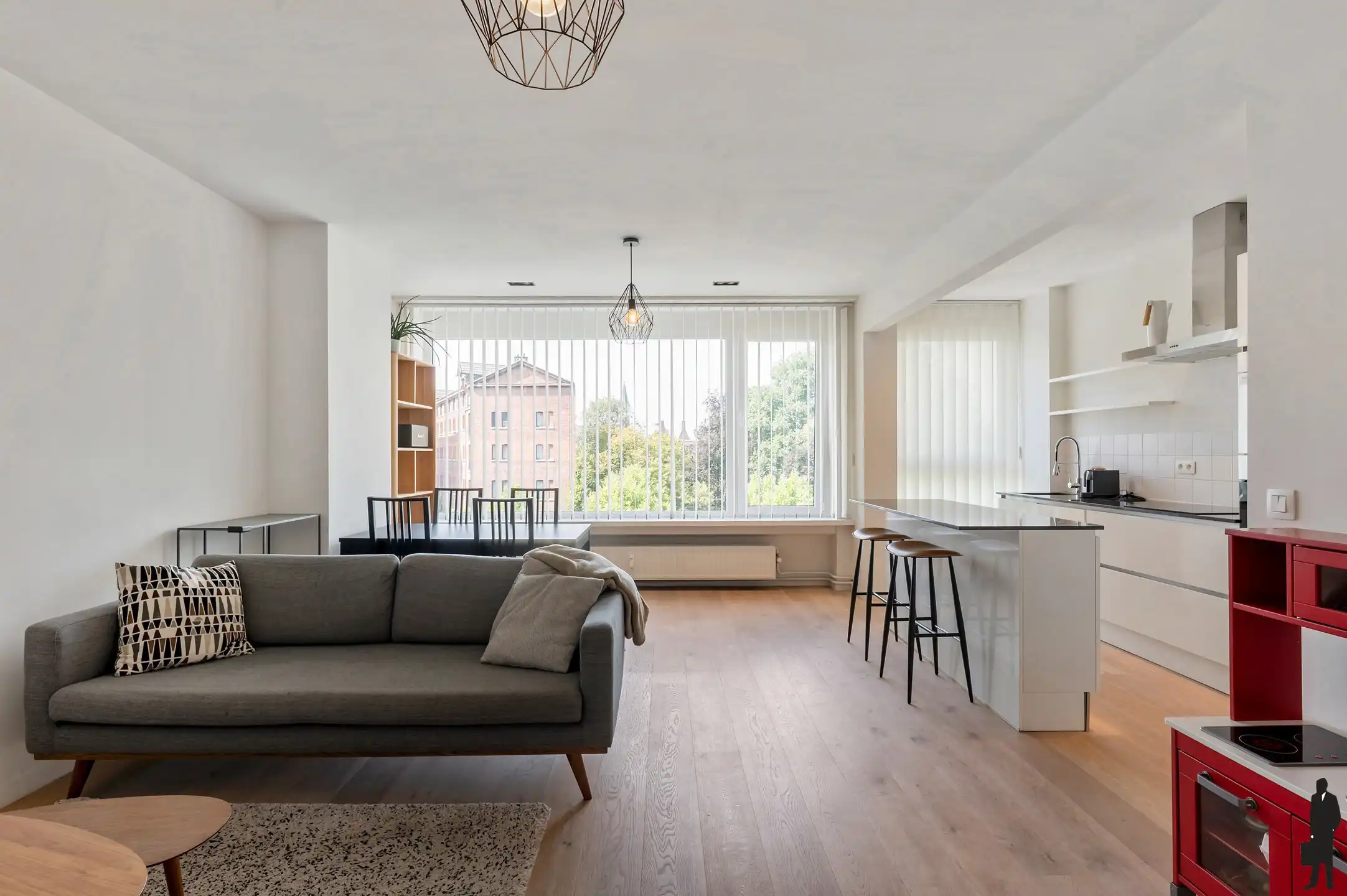 Instapklaar en prachtig gerenoveerd appartement met 2 slaapkamers en terras foto 8