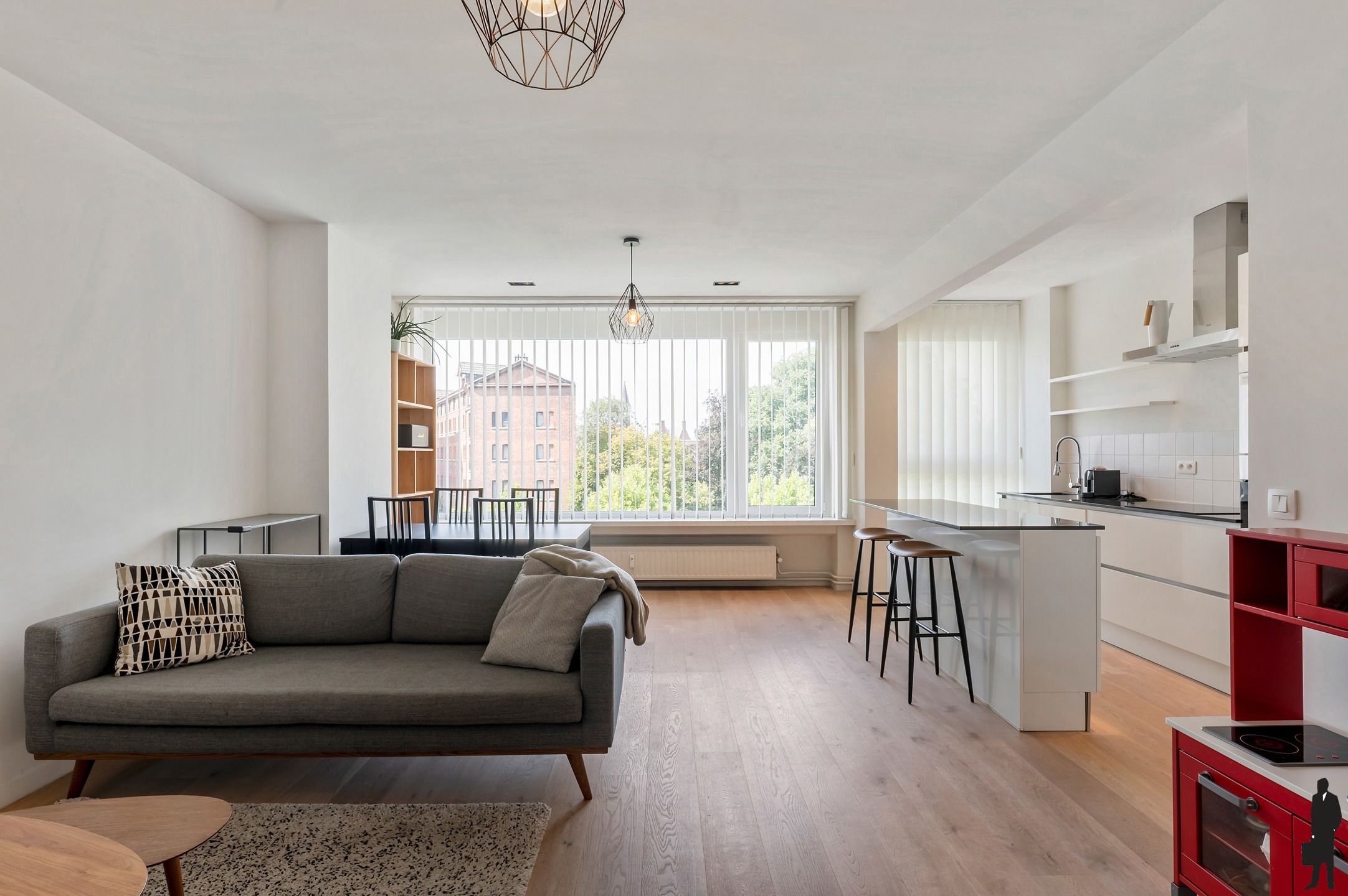 Instapklaar en prachtig gerenoveerd appartement met 2 slaapkamers en terras foto 8