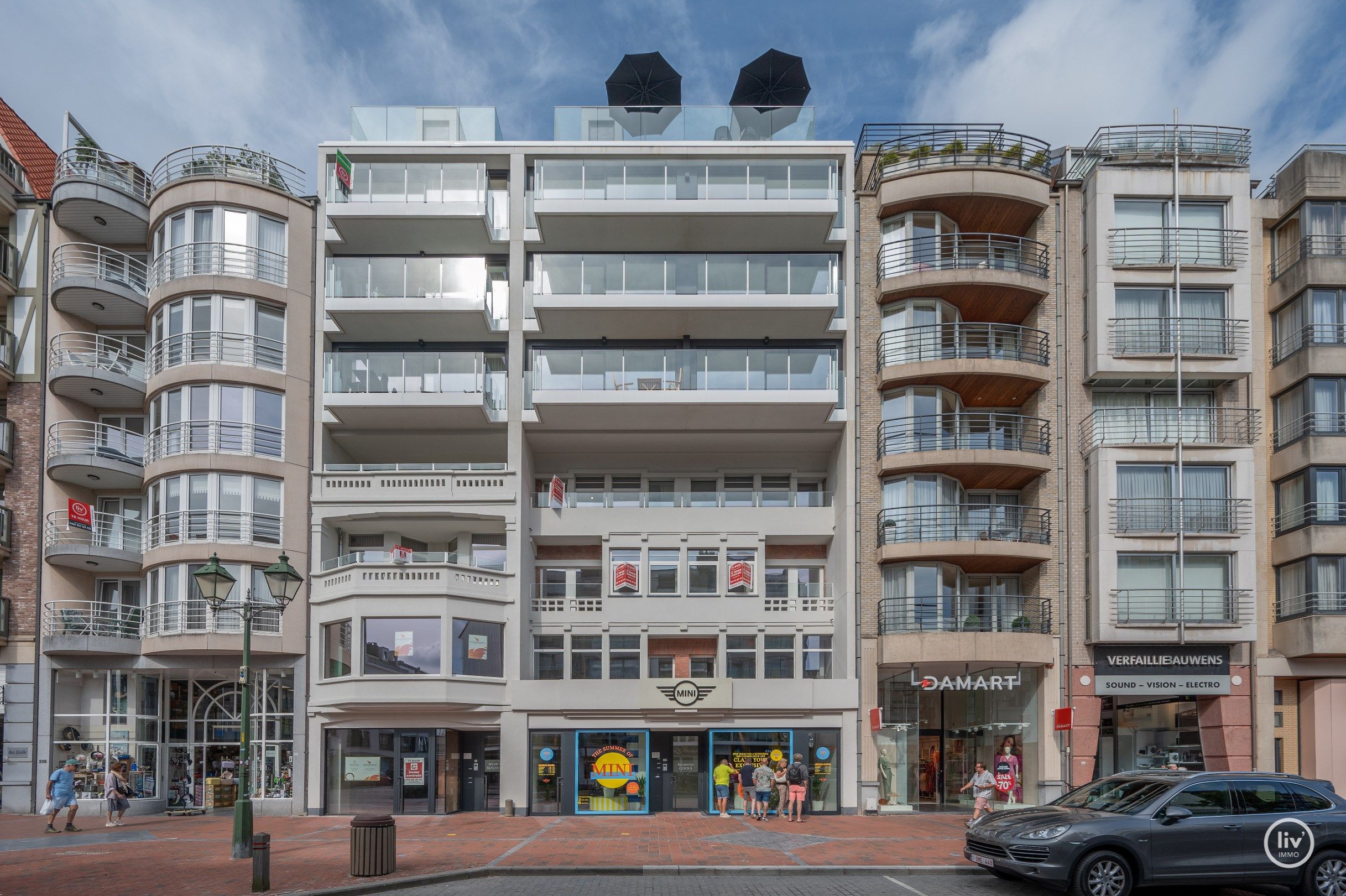 Nieuwbouw appartement met 3 slaapkamers gelegen in de Lippenslaan, het appartement is compleet gemeubeld.  foto 2