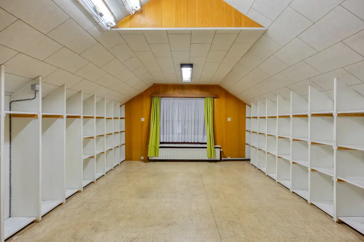 Open bebouwing met ruime tuin en uitzicht op groen foto 19