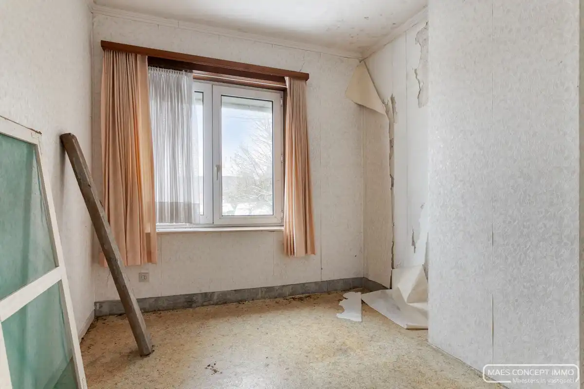 Te renoveren of af te breken woning te koop in Waregem foto 12