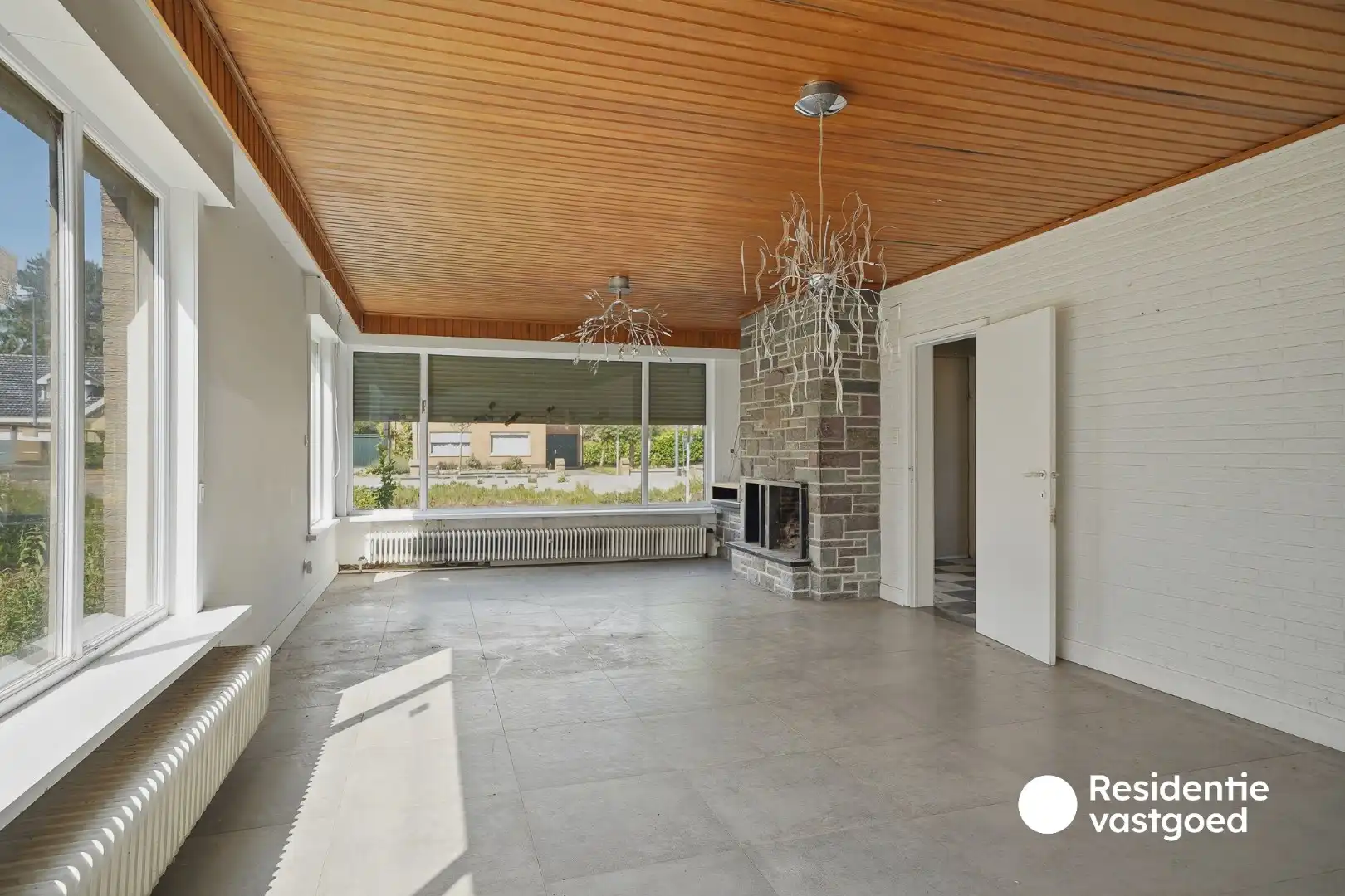 Ruime te renoveren bungalow op 959 m² met landelijk verzicht foto 3