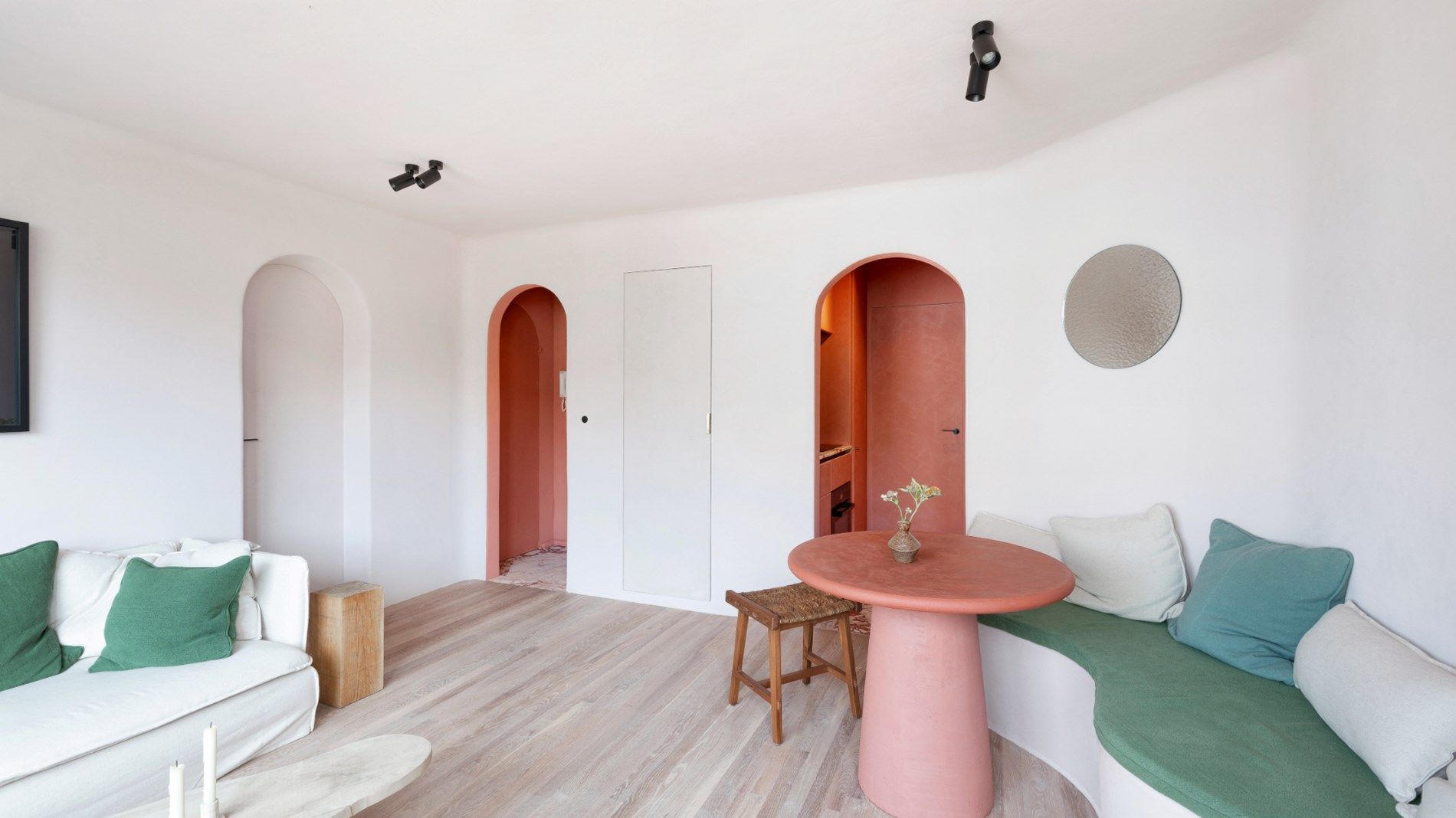 Luxueus gerenoveerd appartement met ZEEzicht, gelegen op het Driehoeksplein. foto 11