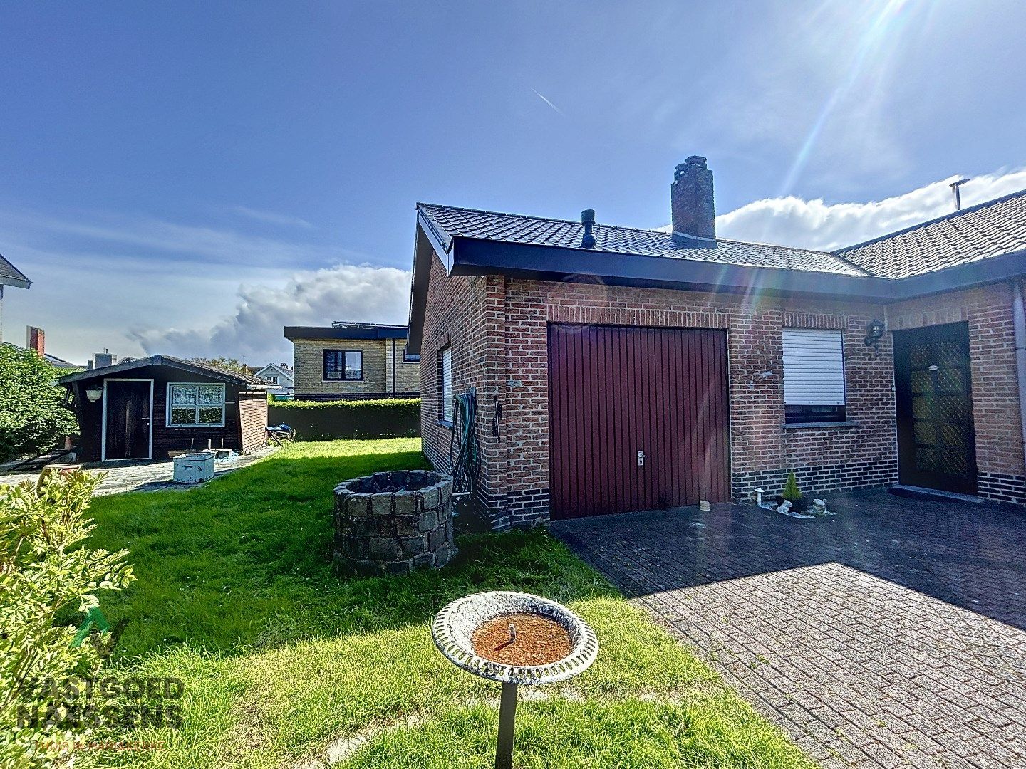Instapklare en vrijstaande woning met inpandige garage en zonnige tuin.  foto 24