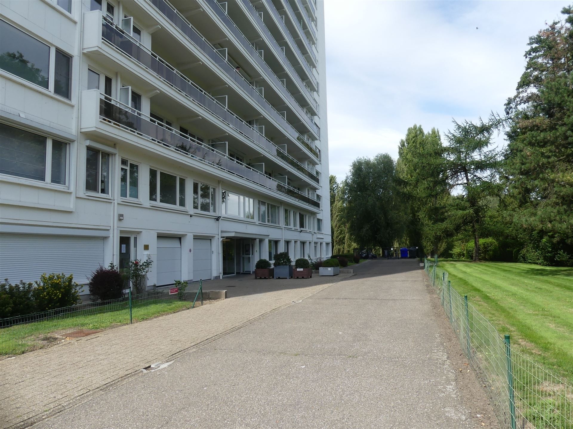 Charmant appartemen met terras ! foto 13