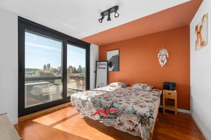 Instapklare woning met 5 slpkmrs en nieuw dak!!! foto 14