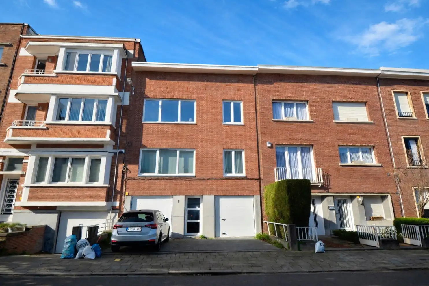 RECENT GERENOVEERD APP. MET 2 SLK, GARAGEBOX & PARKING! foto 14