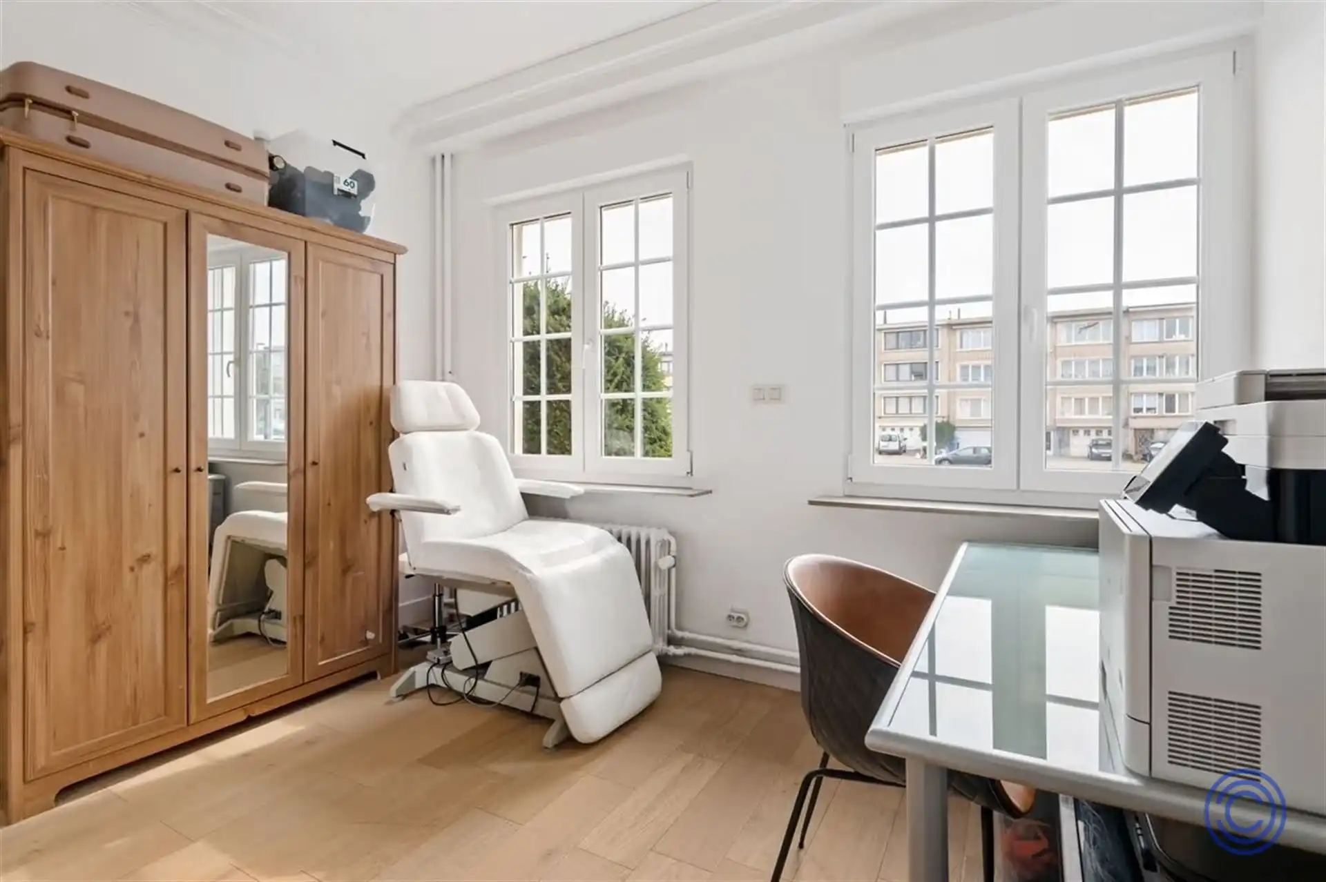 Instapklaar gelijkvloers met 3 slpk + tuin + dubbele garage! foto 13