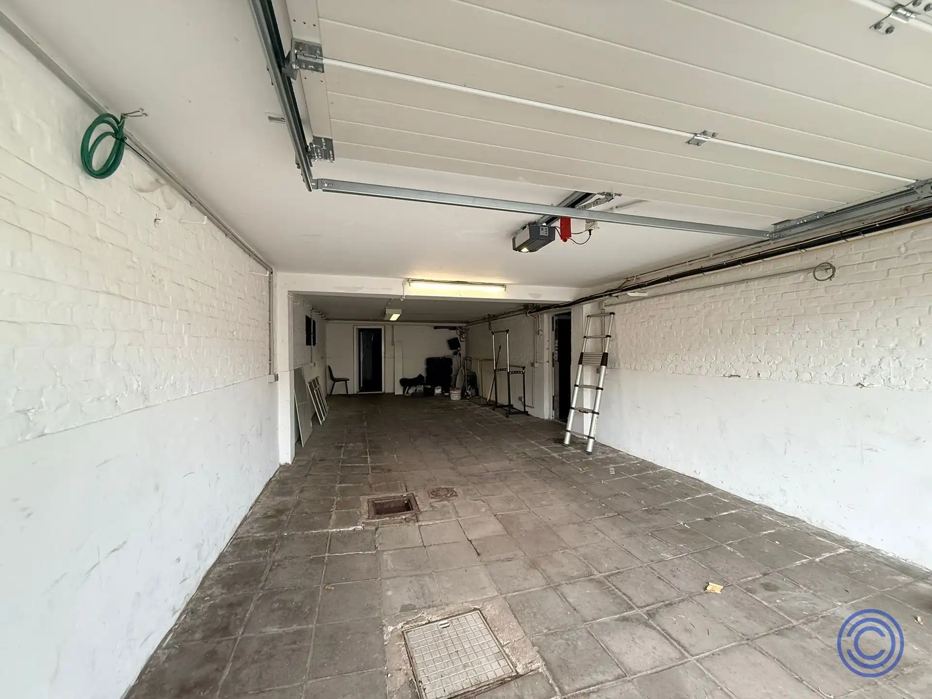 Uitzonderlijk ruim 3-slaapkamerappartement met tuin en dubbele garage foto 13