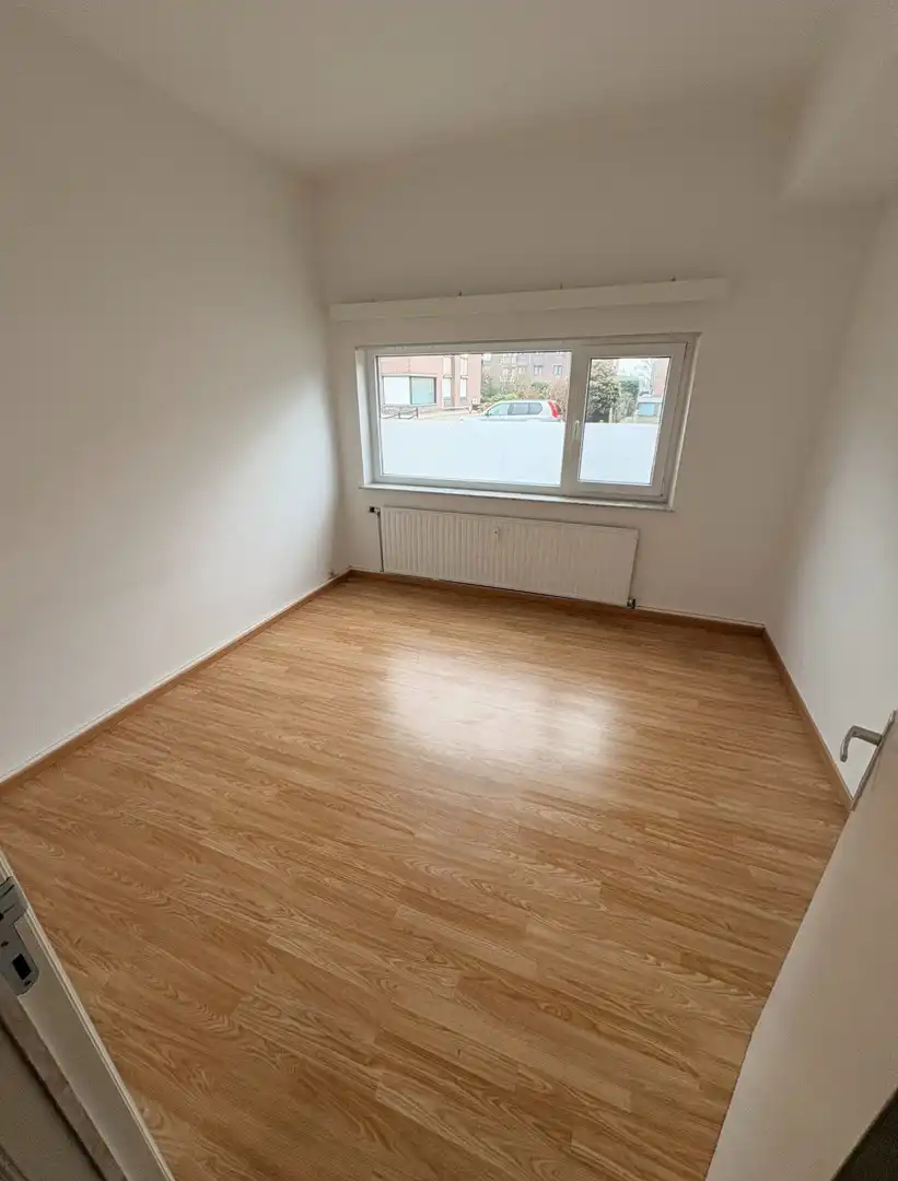 Ruim gelijkvloers appartement met drie slaapkamers in Maaseik foto 6