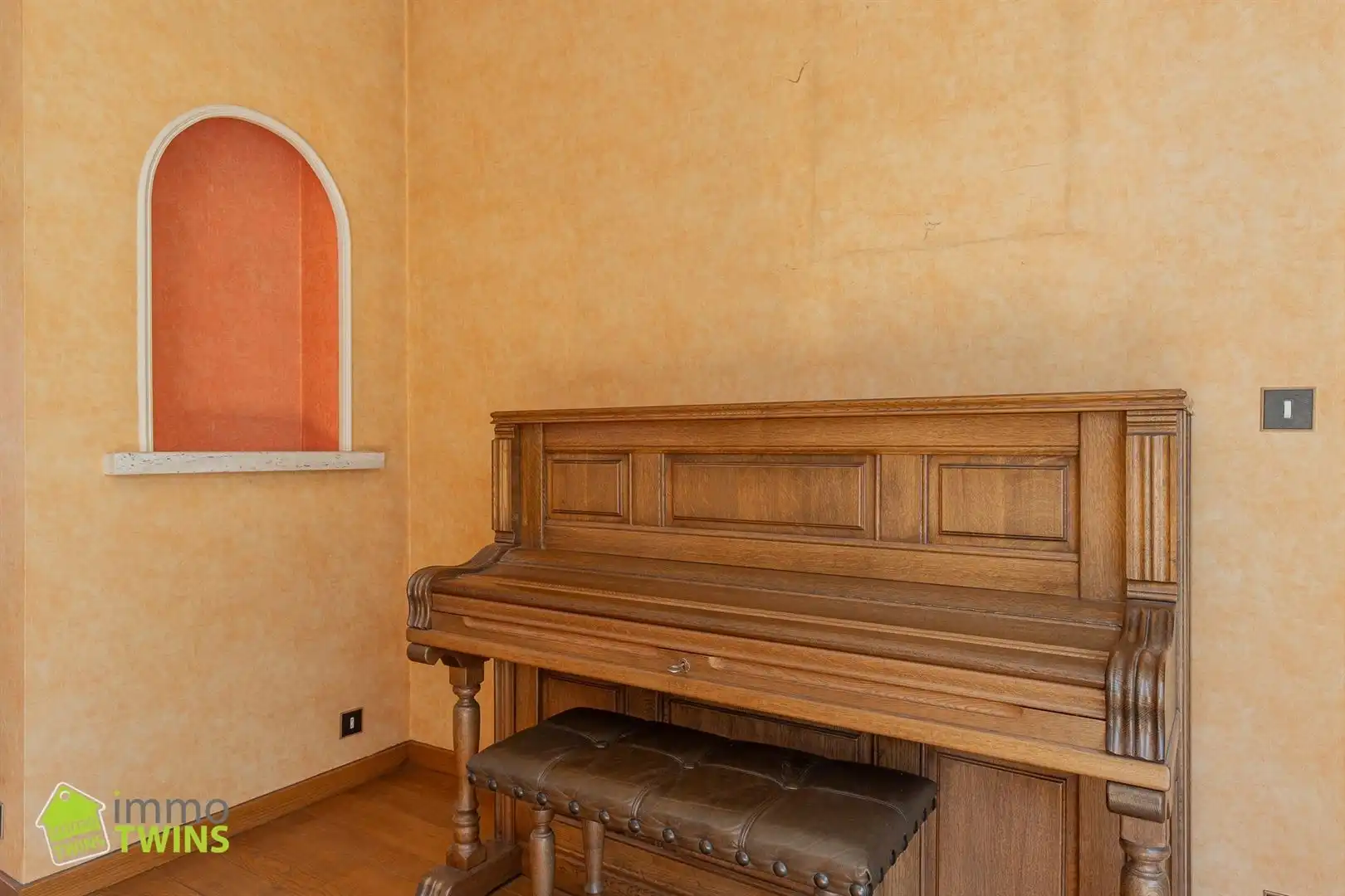 Prachtige open bebouwing met garage te Kruibeke.  foto 6