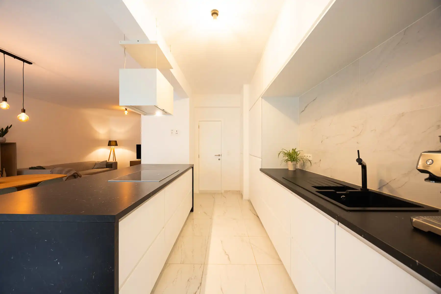 Lichtrijk en energiezuinig appartement met terras foto 5