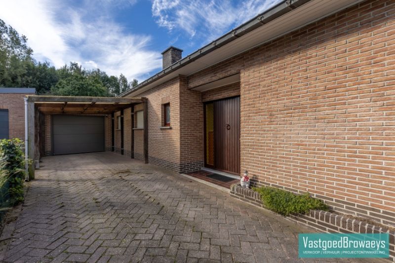 Centraal gelegen bungalow met zonrijke tuin foto 3