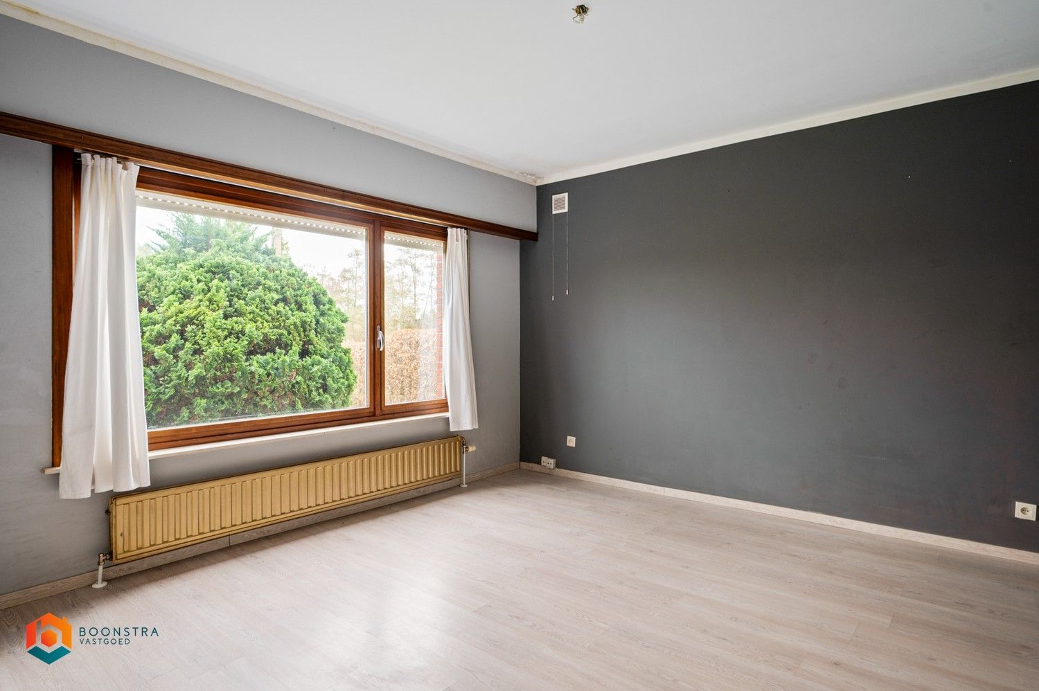 Gelijkvloerse open bebouwing met veel potentieel op 1.827 m² foto 9