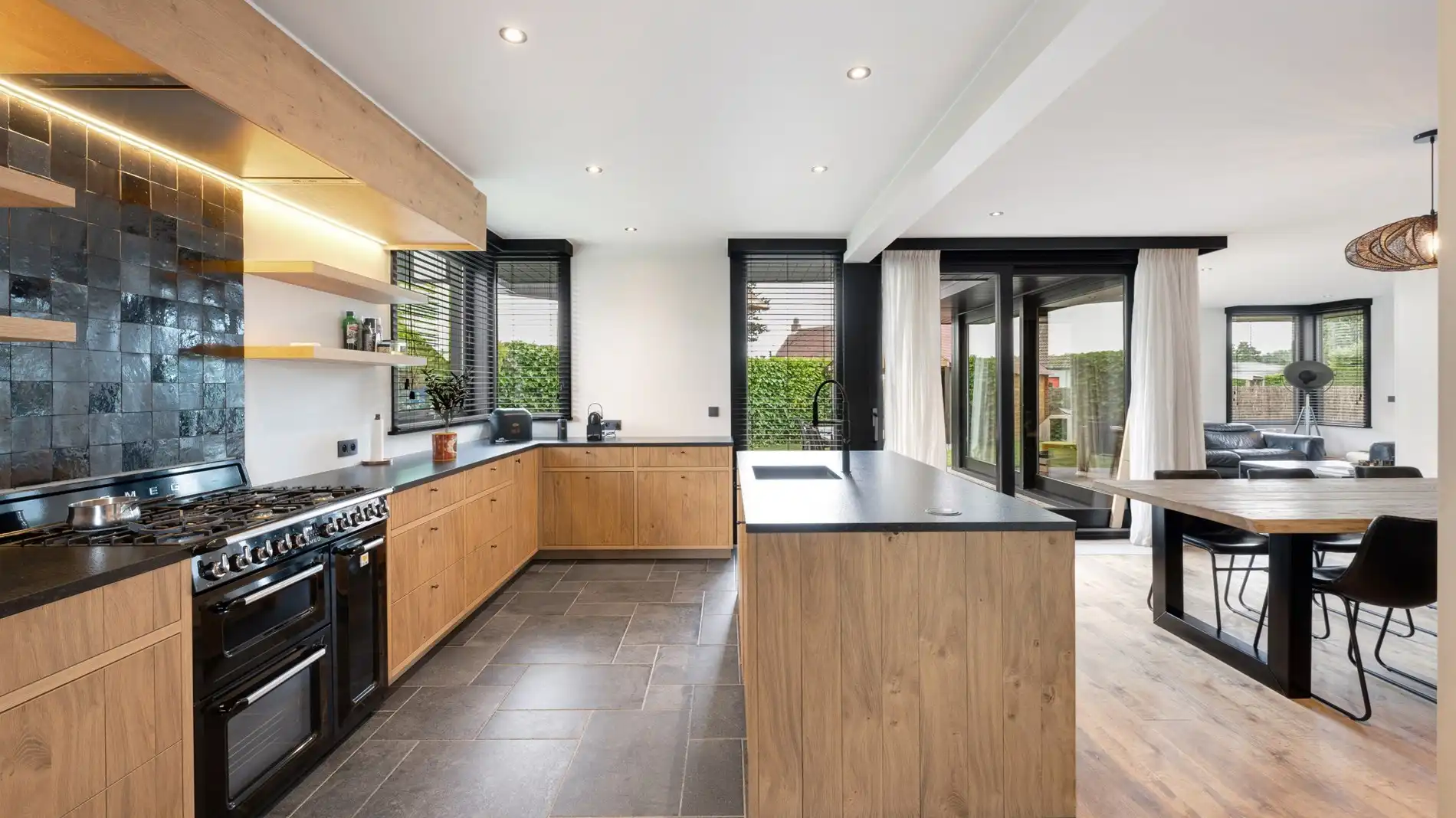 Residentieel gelegen alleenstaande villa te Knokke foto 5