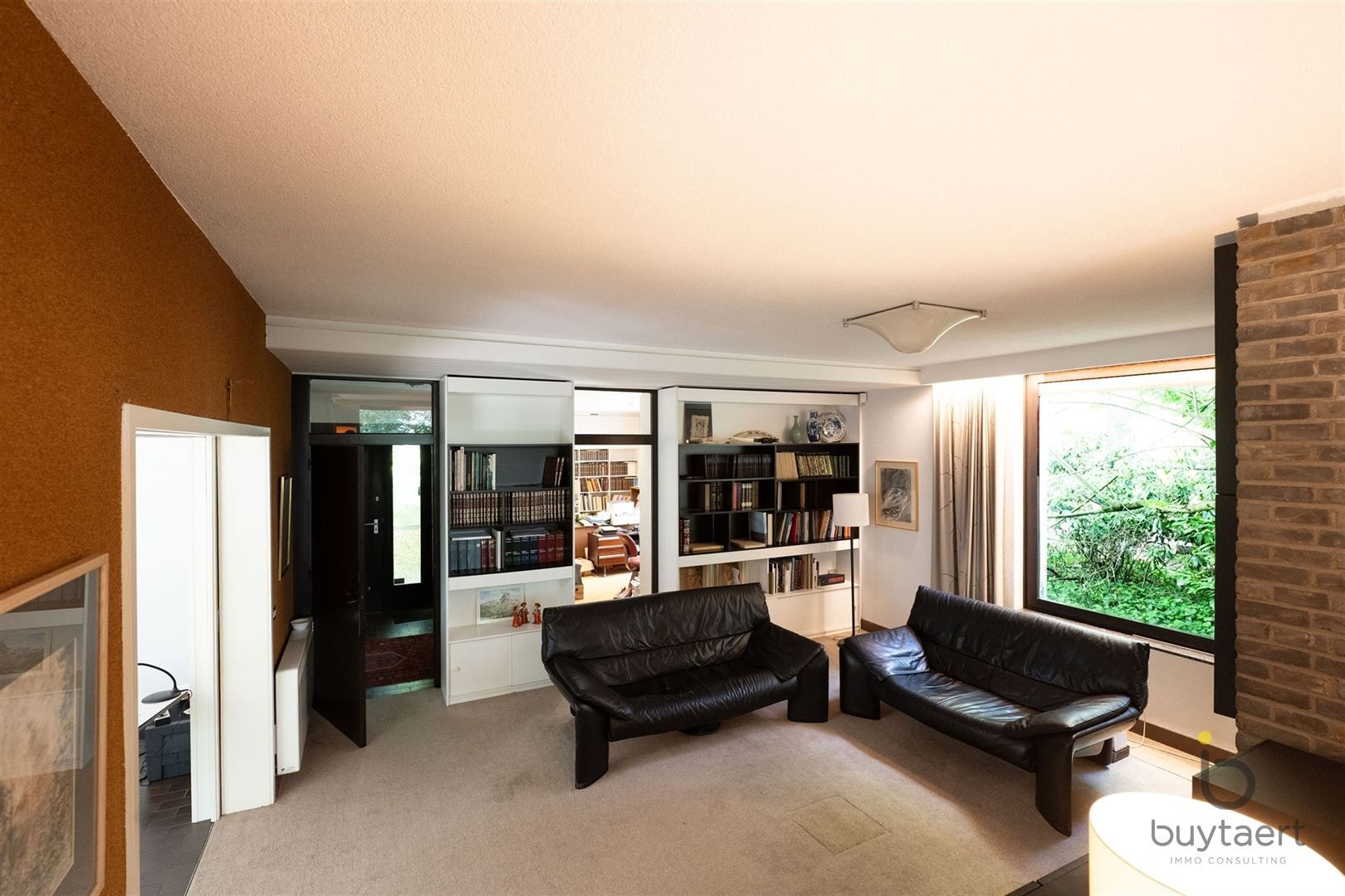 RUIMTE, LICHT ÉN KARAKTER: TE RENOVEREN 70’S VILLA MIDDEN IN HET GROEN! foto 7