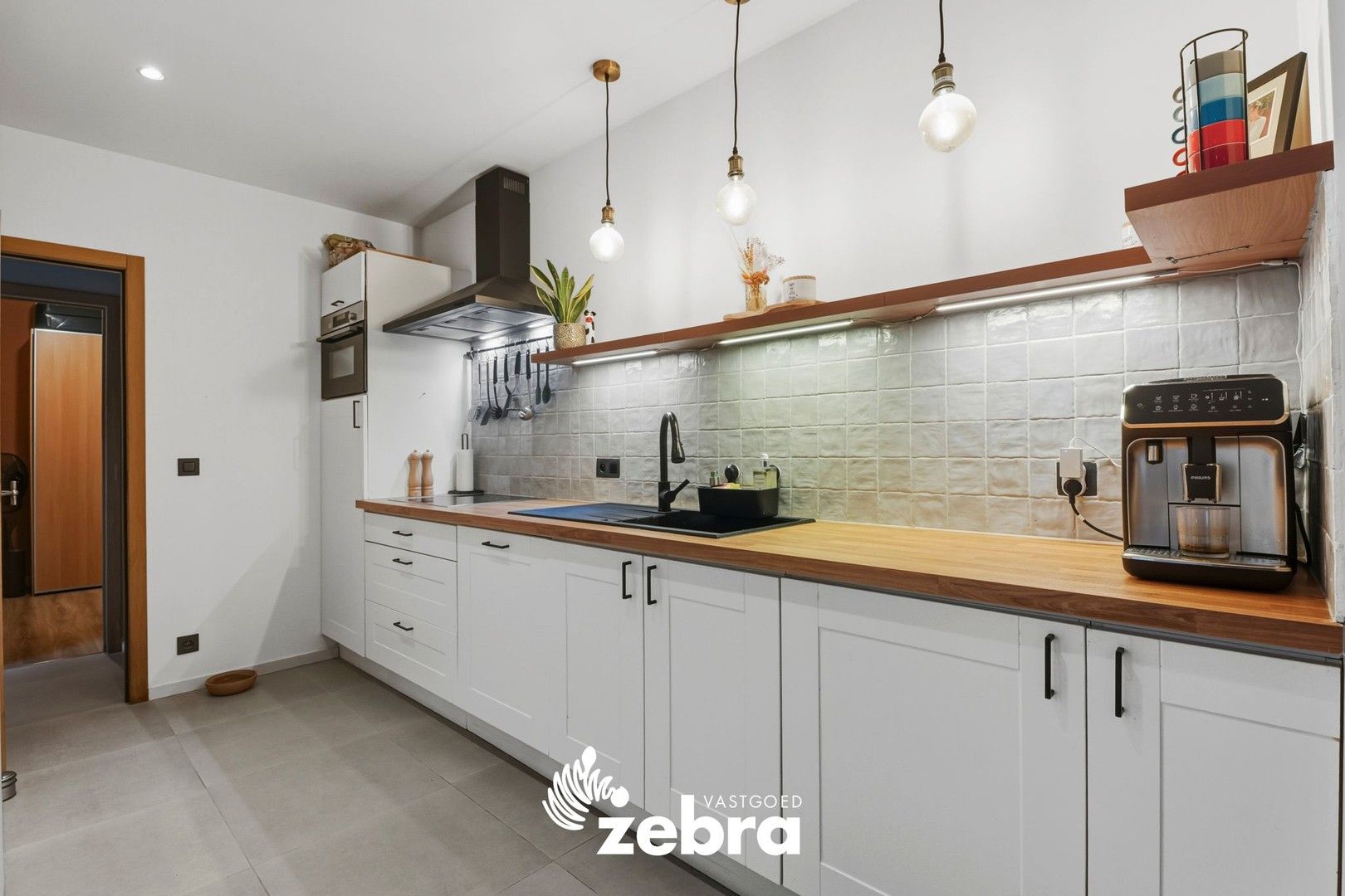 Instapklare gerenoveerde woning met tuin en dakterras te centrum Moorsele! foto 9