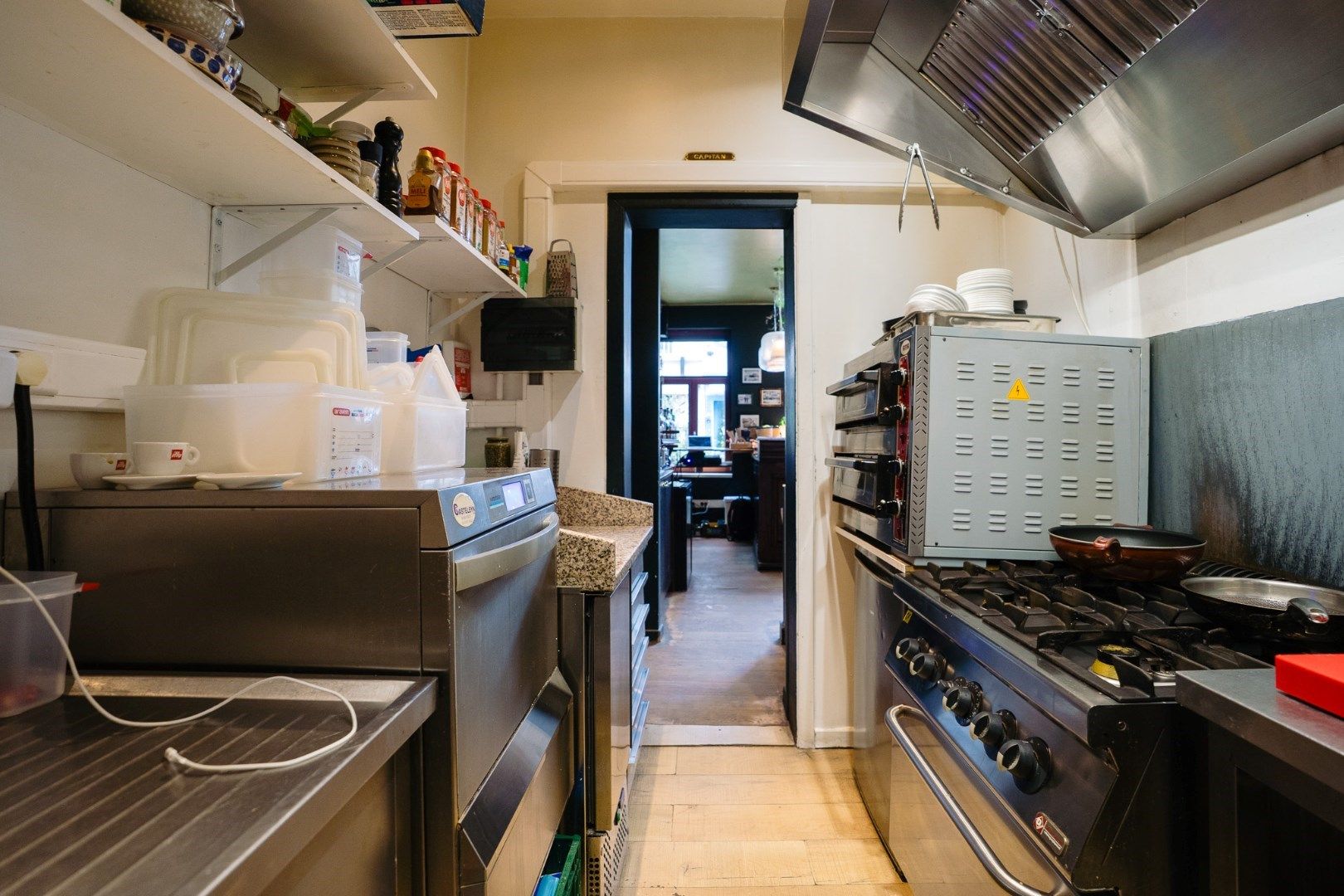 INSTAPKLAAR HANDELSPAND OP TOPLOCATIE  foto 14