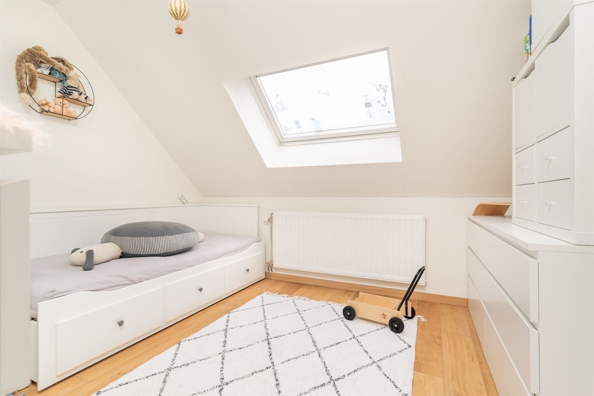 Ruim 3 slpk app met autostaanplaats nabij centrum Mechelen foto 11