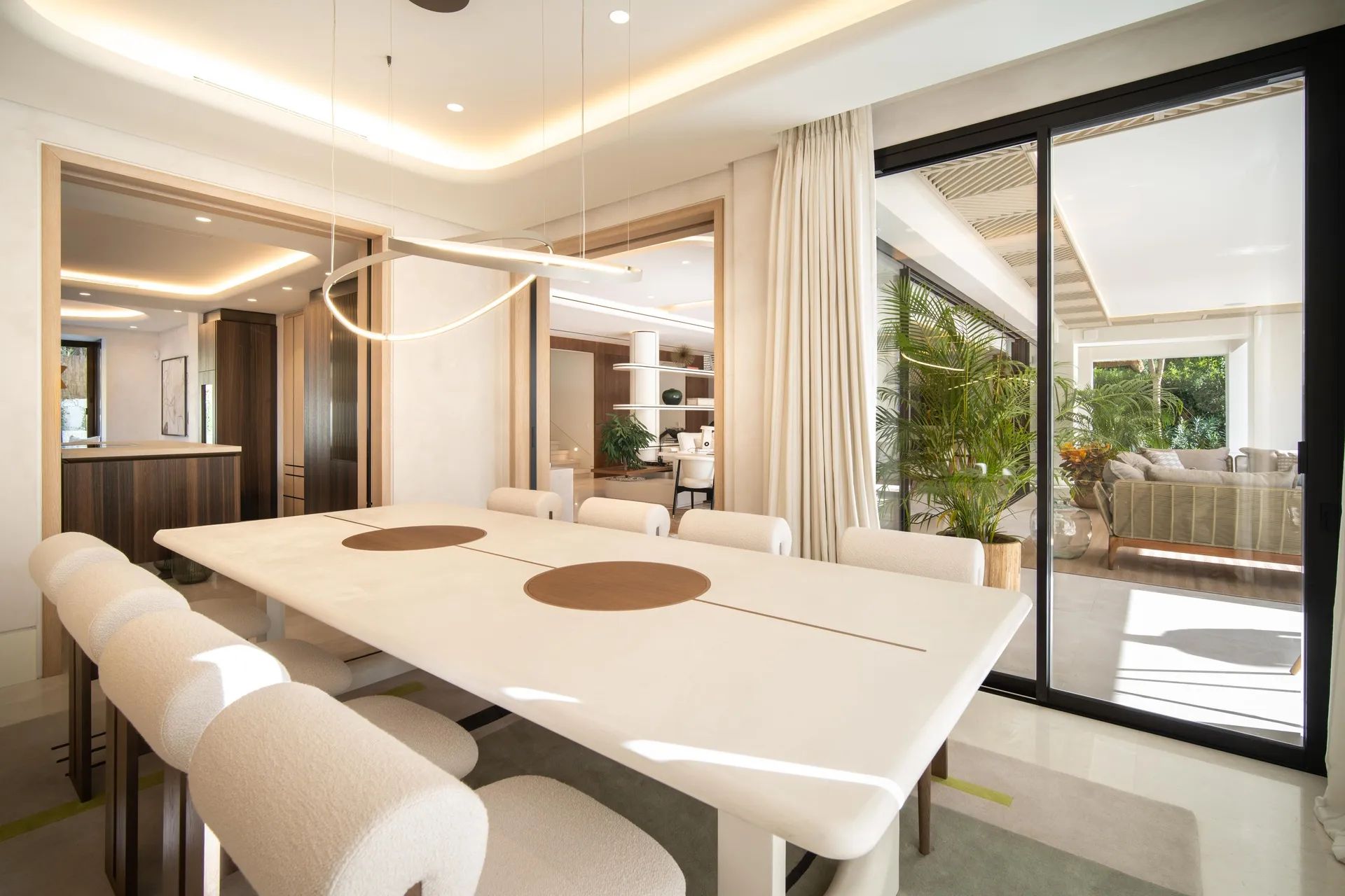 Ultieme luxe in Marbella: exclusieve villa met prachtige tuinen en privézwembad aan de Golden Mile foto 8