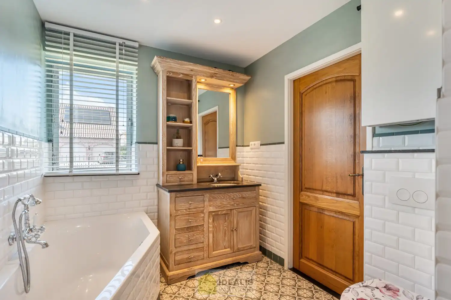 IDEALIS VASTGOED – Goed onderhouden en aangename gelijkvloerse woning met 2 slaapkamers op een prachtig, ruim en uiterst breed perceel foto 26