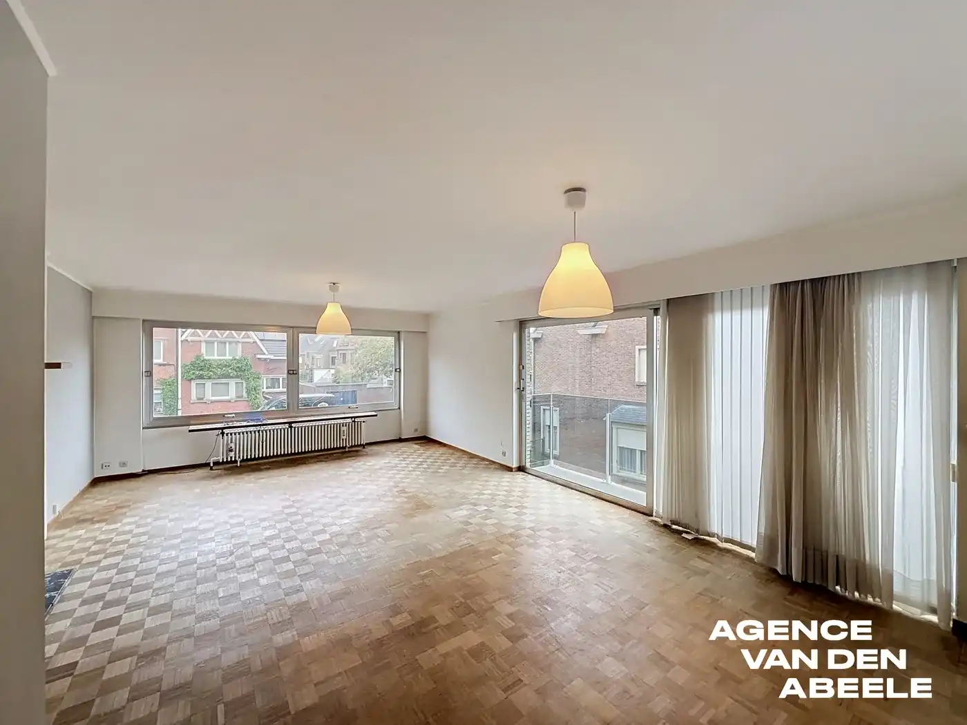 Op te frissen appartement met 2 slaapkamers en terras  foto 4