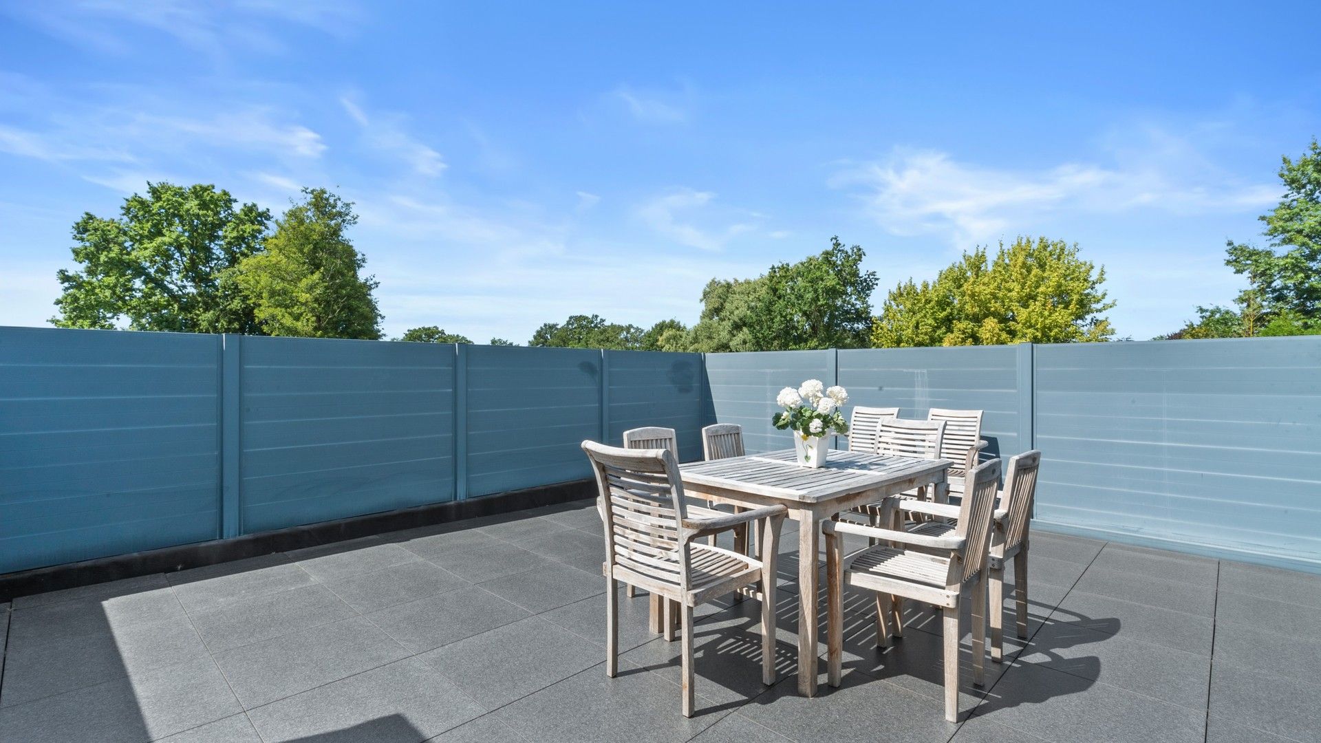 Bemeubeld app. met 2 slpkrs en riant terras van 70 m² foto 16