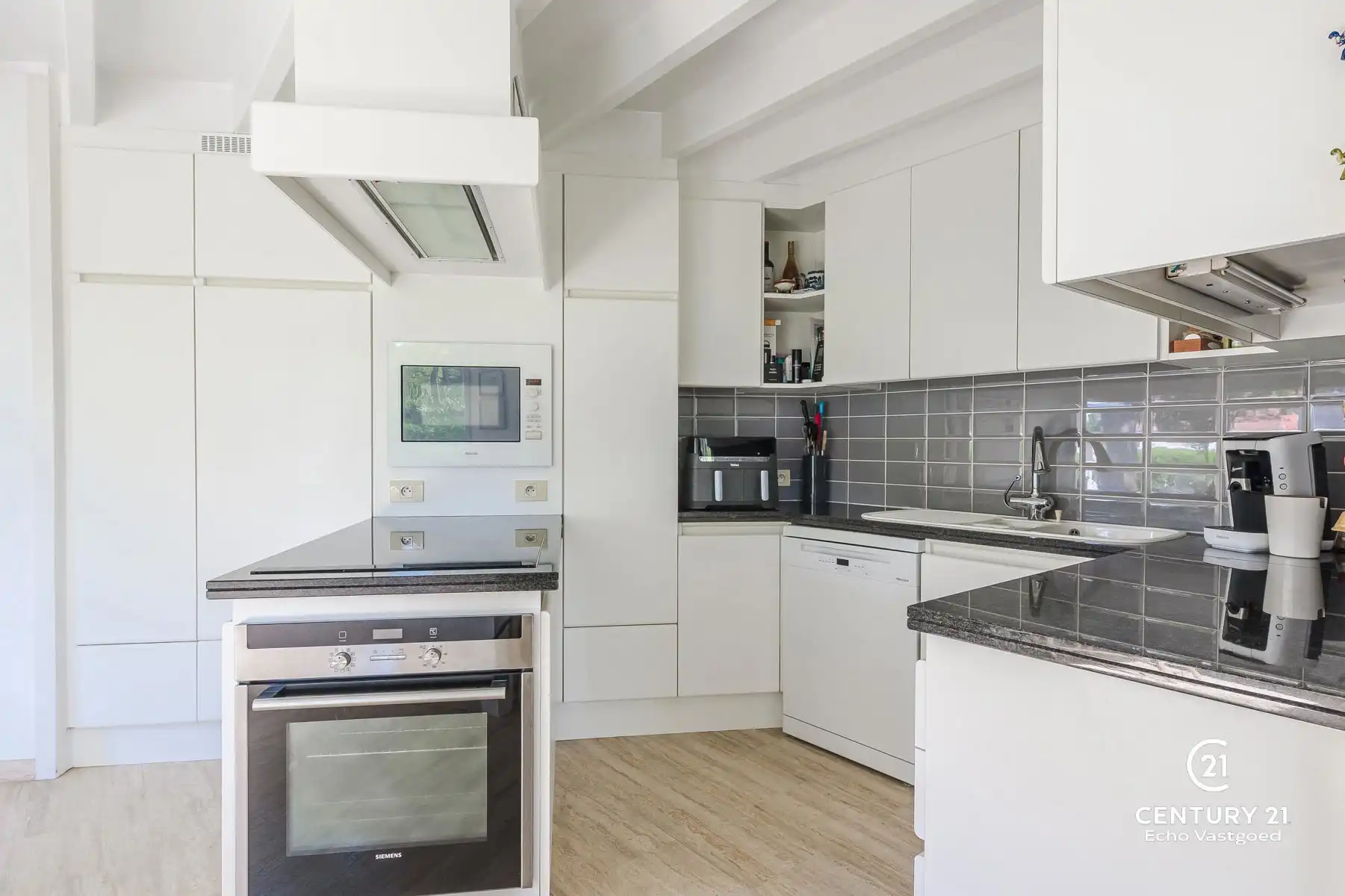 Onderhouden, energiezuinige gelijkvl. villa met mooie tuin foto 11