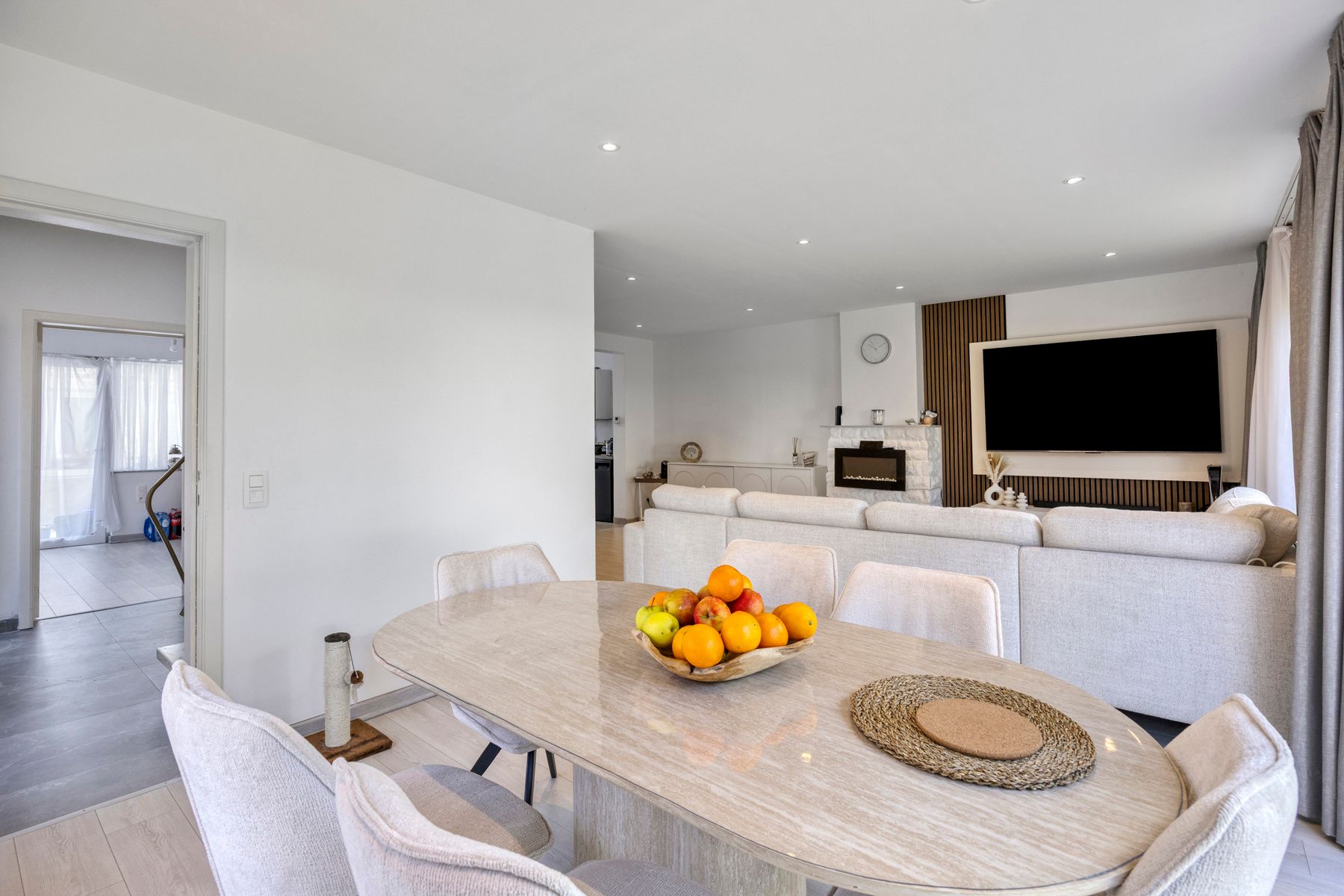 Gerenoveerde driegevelwoning nabij Halle foto 4