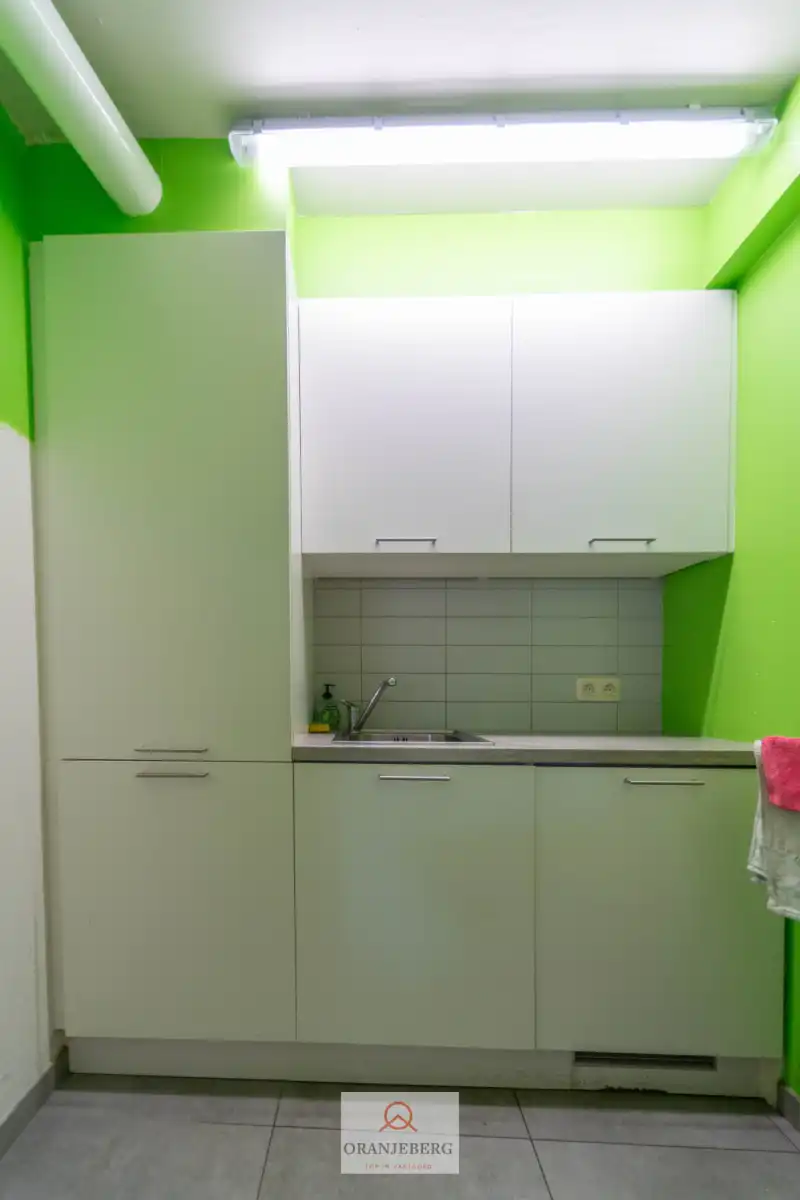 Compact handelspand met buitenruimte in centrum Drongen TE HUUR foto 16