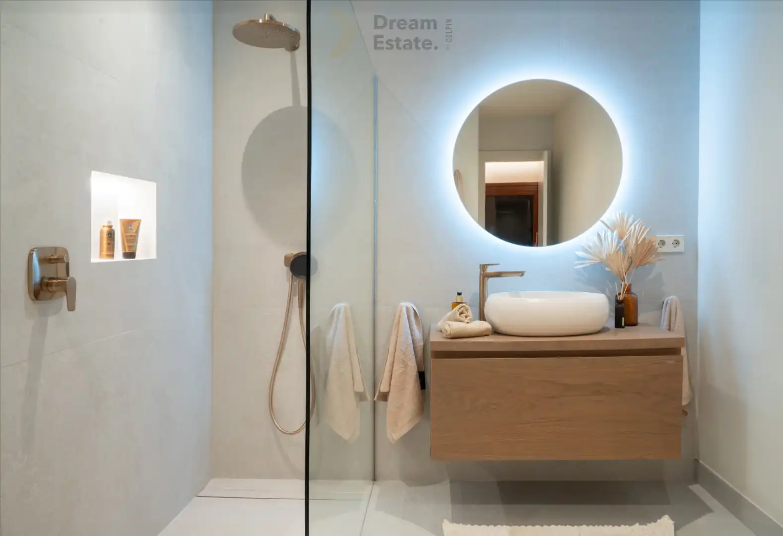 Schitterend luxe appartement aan het strand en restaurant Tikitano, Estepona. foto 24