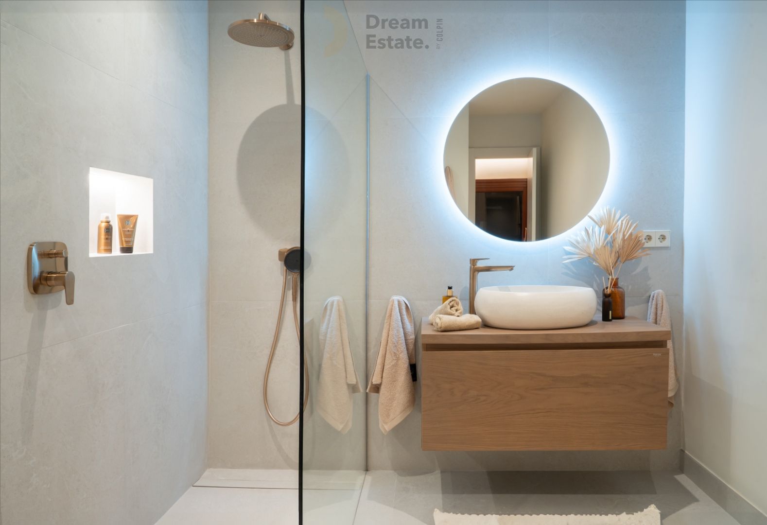 Schitterend luxe appartement aan het strand en restaurant Tikitano, Estepona. foto 24