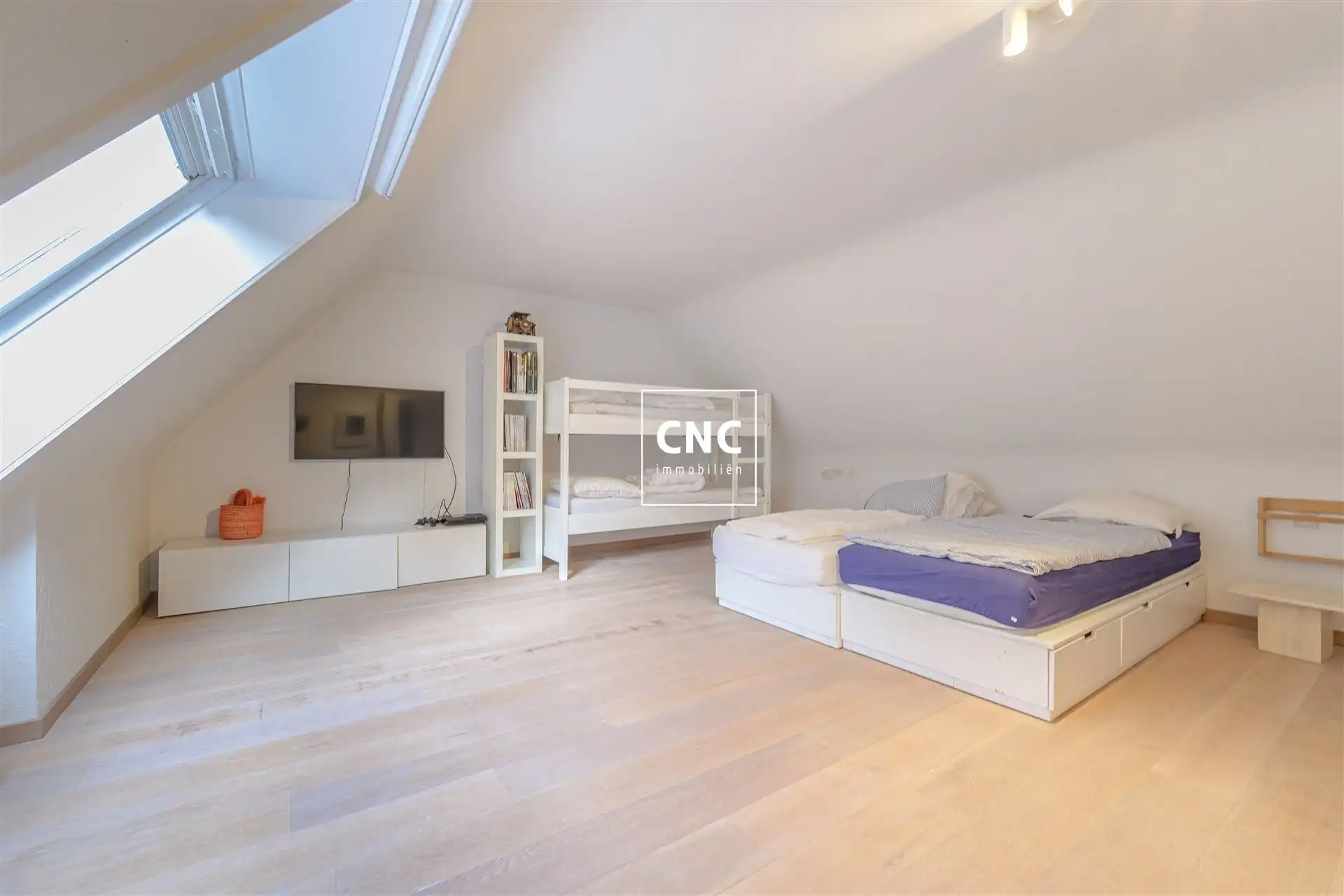 Alleenstaande villa met zuidgerichte tuin in de Oosthoek foto 14