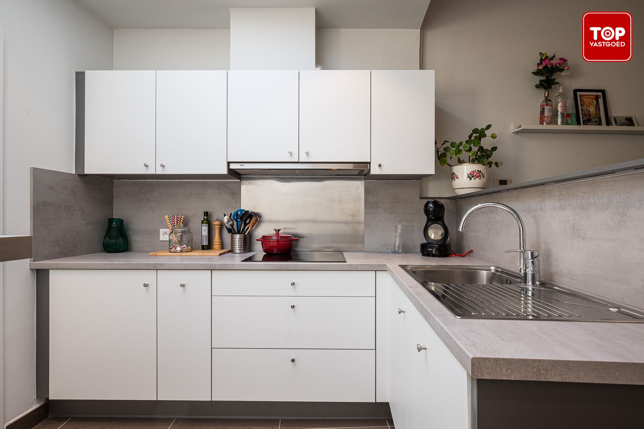 Instapklare woning met 3 slaapkamers en gezellige stadskoer. foto 9
