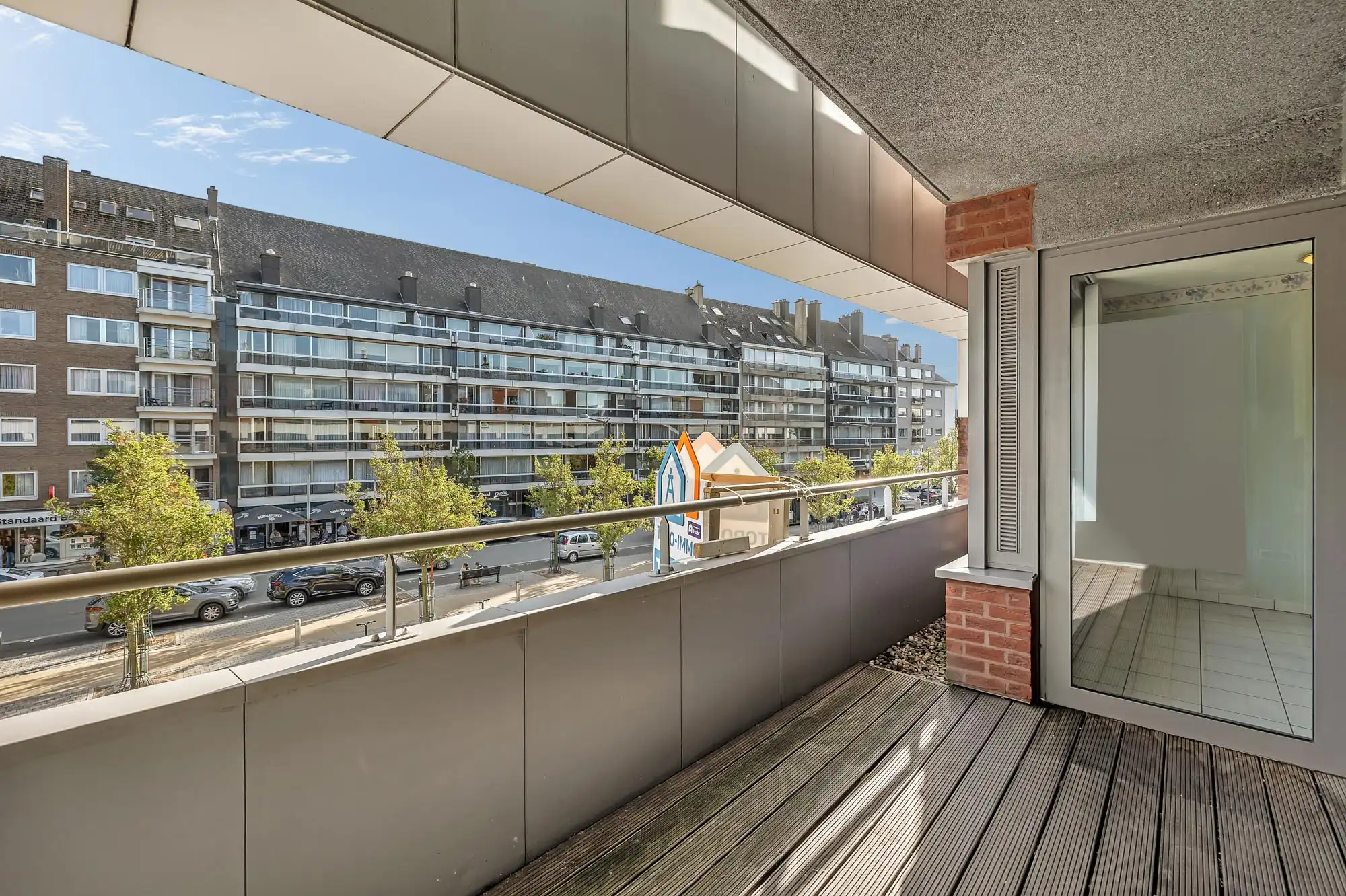 Ruim appartement met ruime garage en twee terrassen foto 14