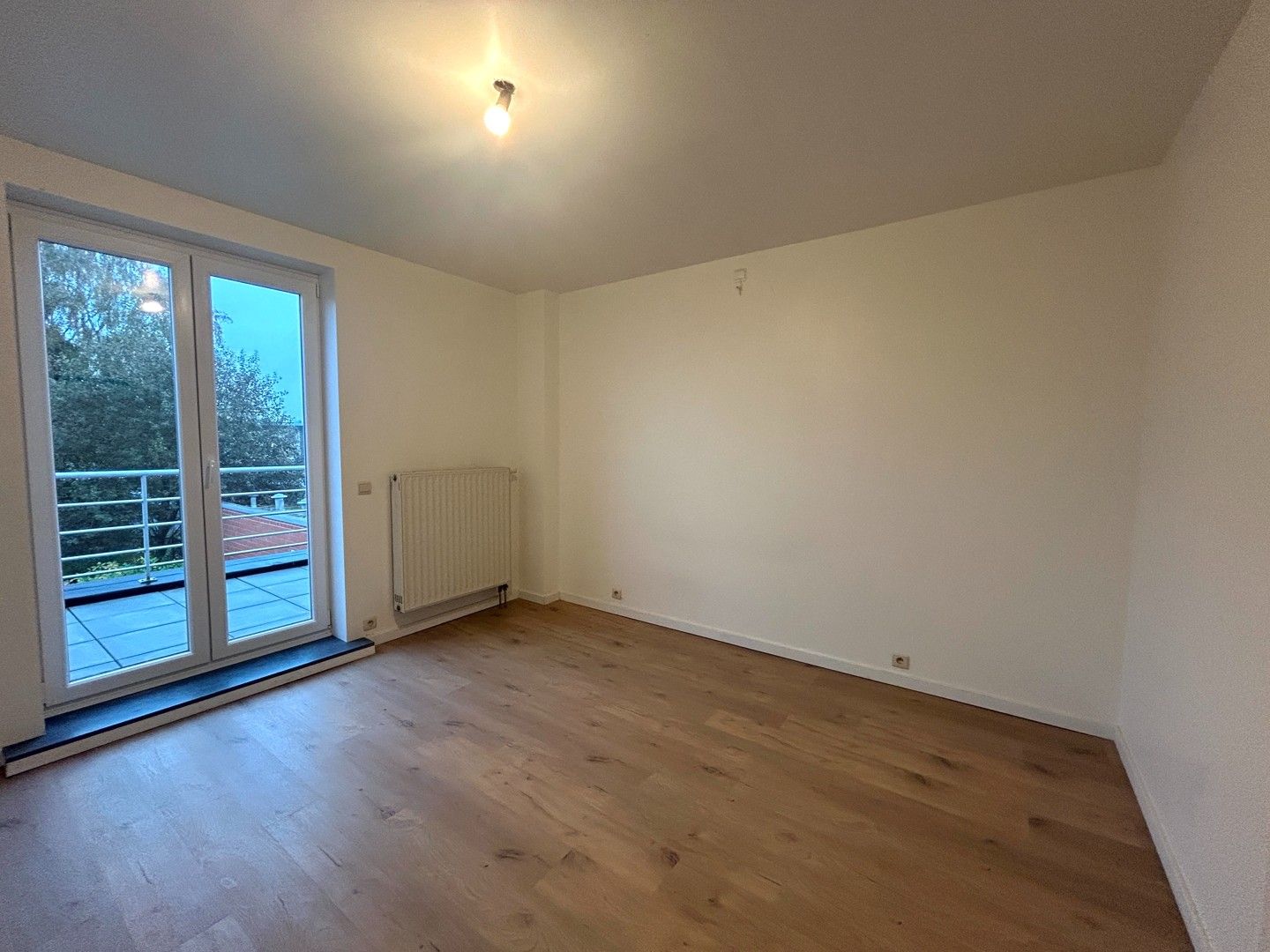 Gerenoveerd, instapklaar appartement met 1 slaapkamer te Ardooie! foto 5