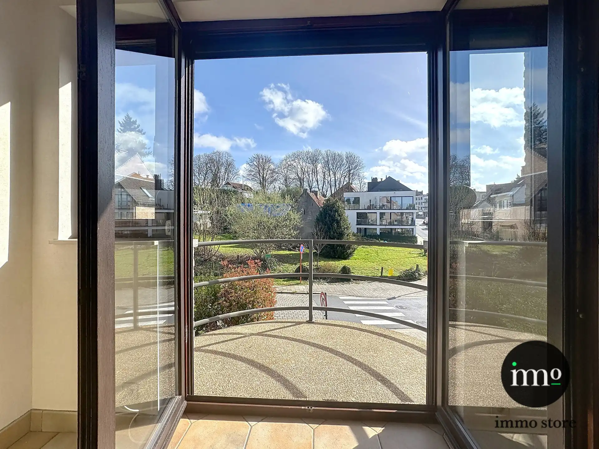 Appartement 2 kamers met ruim terras in het centrum van Dilbeek! foto 4