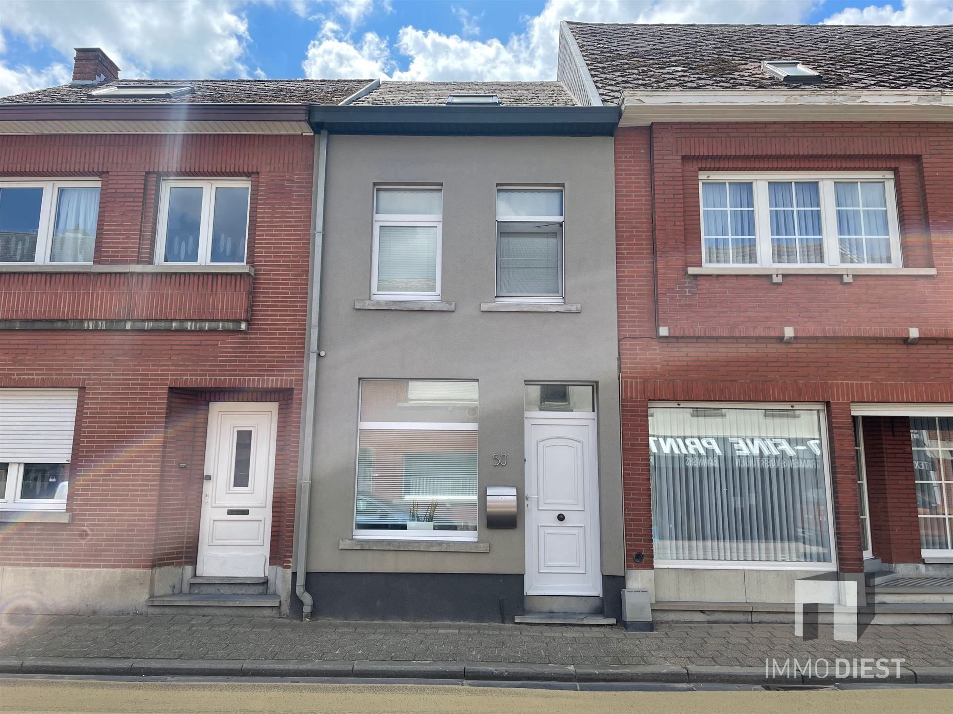 Instapklaar wonen in hartje Zichem op 1a 50ca. foto {{pictureIndex}}