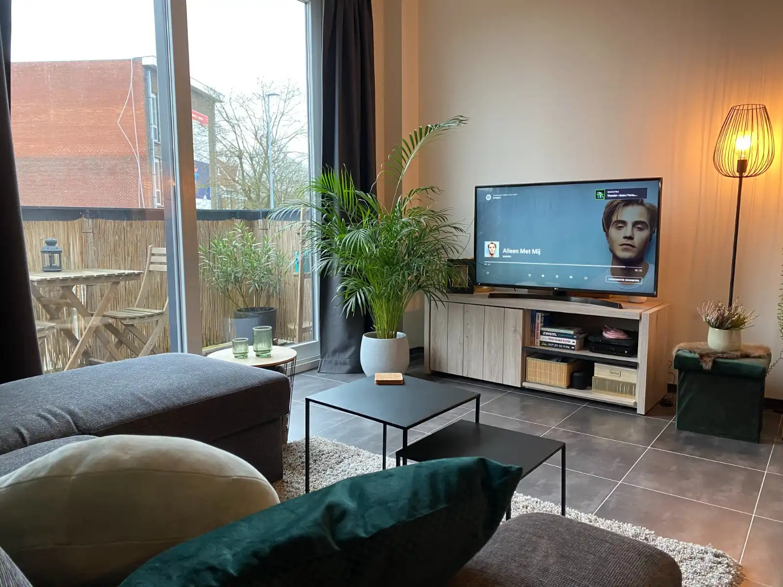 Prachtig 1 slaapkamer appartement nabij het station en centrum foto 5
