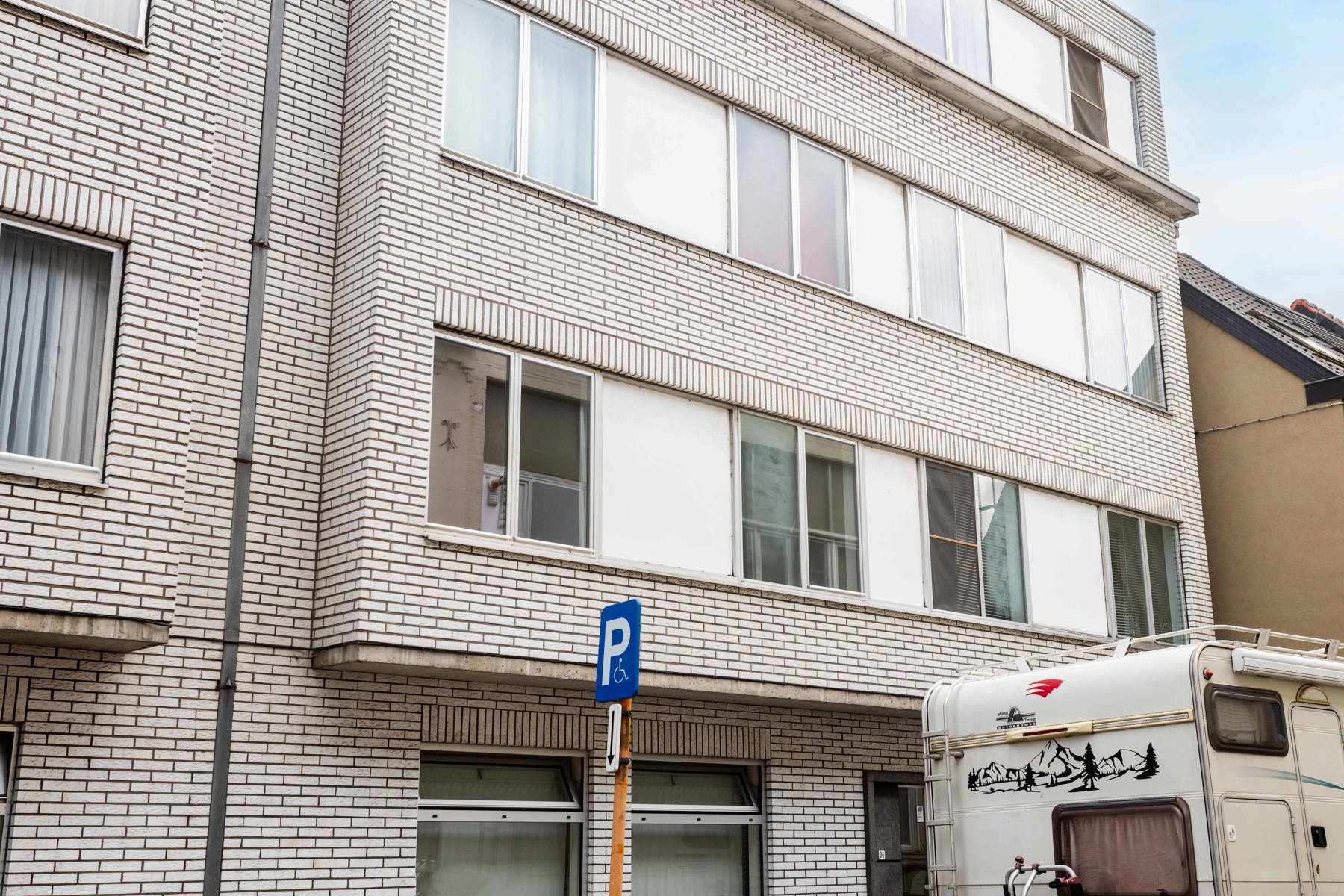 Te Koop: 2-slpk appartement met garage foto 12
