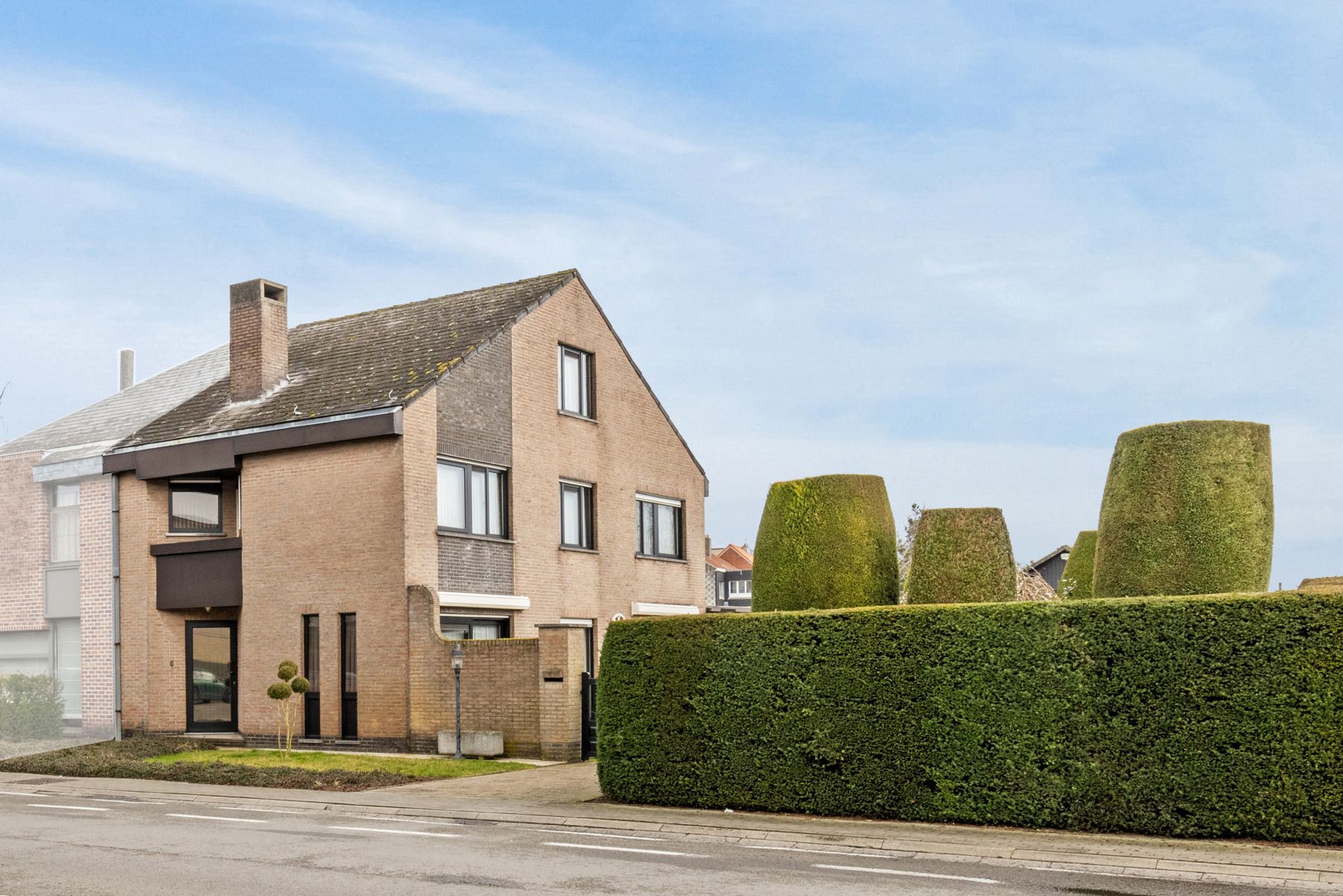 Perfect onderhouden woning met 4 tot meer slaapkamers.  foto 2