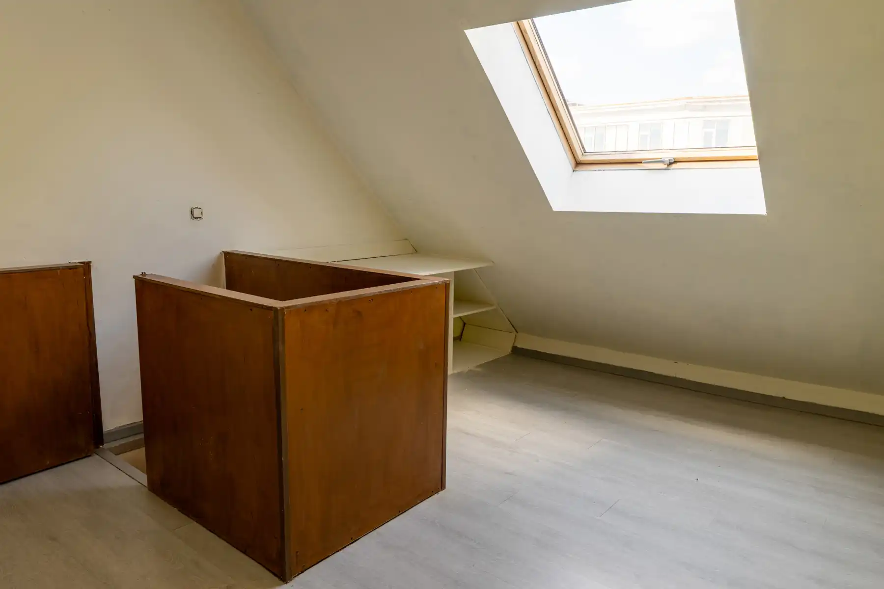 Instapklare starterswoning met 3 slks. centrum Lokeren foto 22