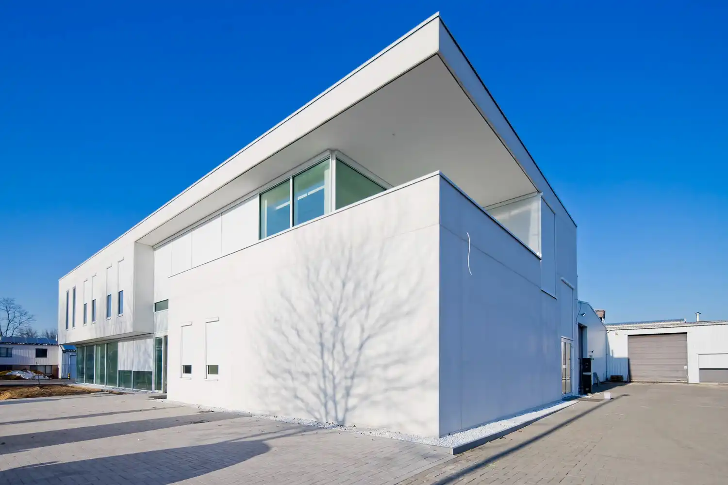 2.294m² Bedrijfsgebouw foto 2