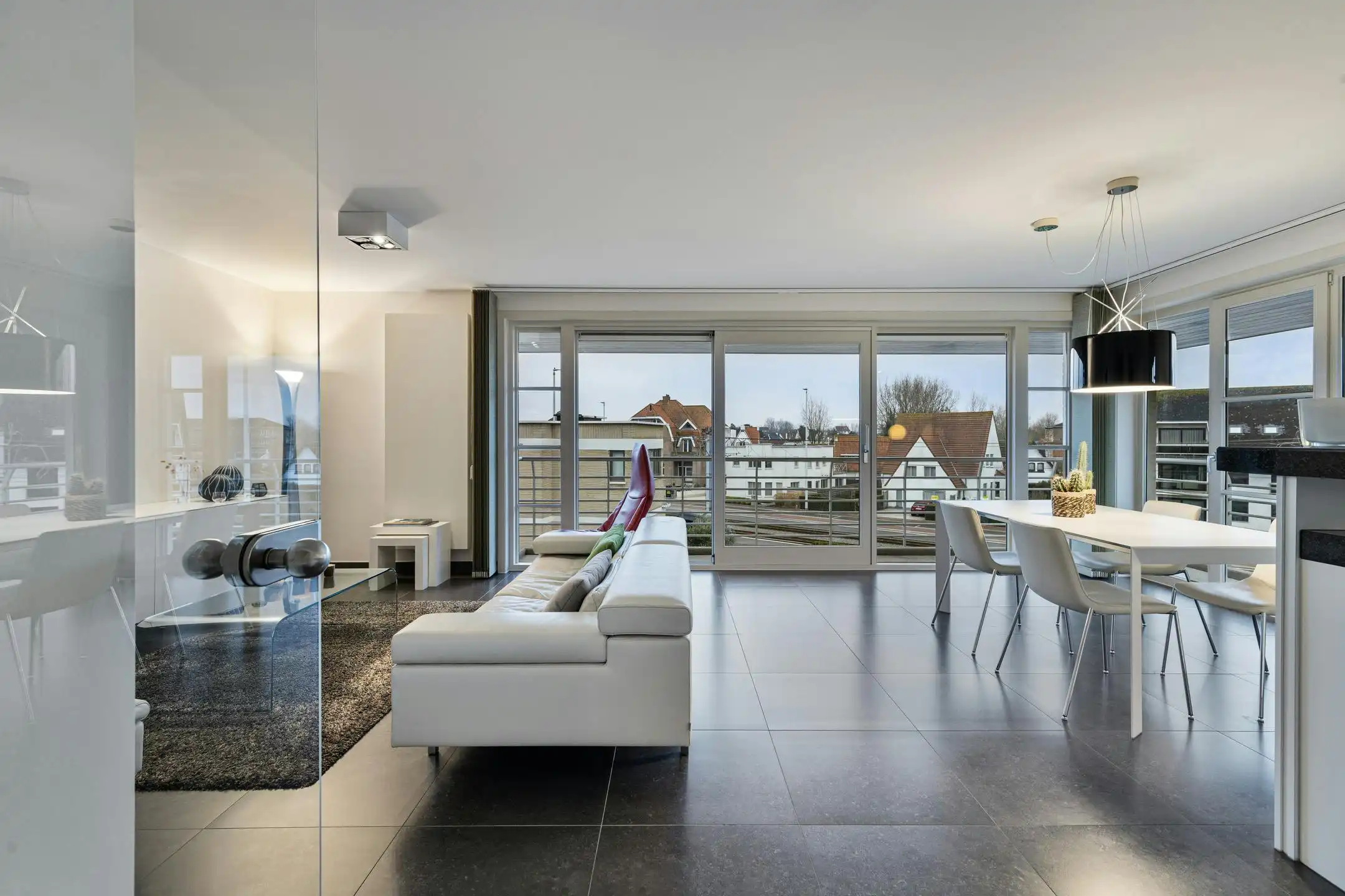 Hoekappartement met 2 slaapkamers en garage in Sint-Idesbald foto 4